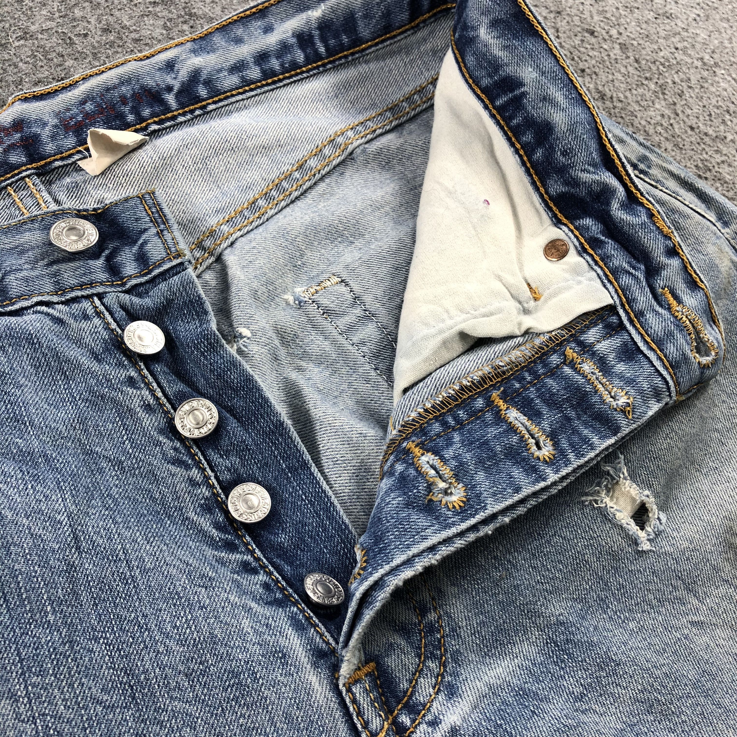 Levi's 90s Vintage Blue Wash Levis 501 Jeans-J1602 Size US 33 - 16 Thumbnail