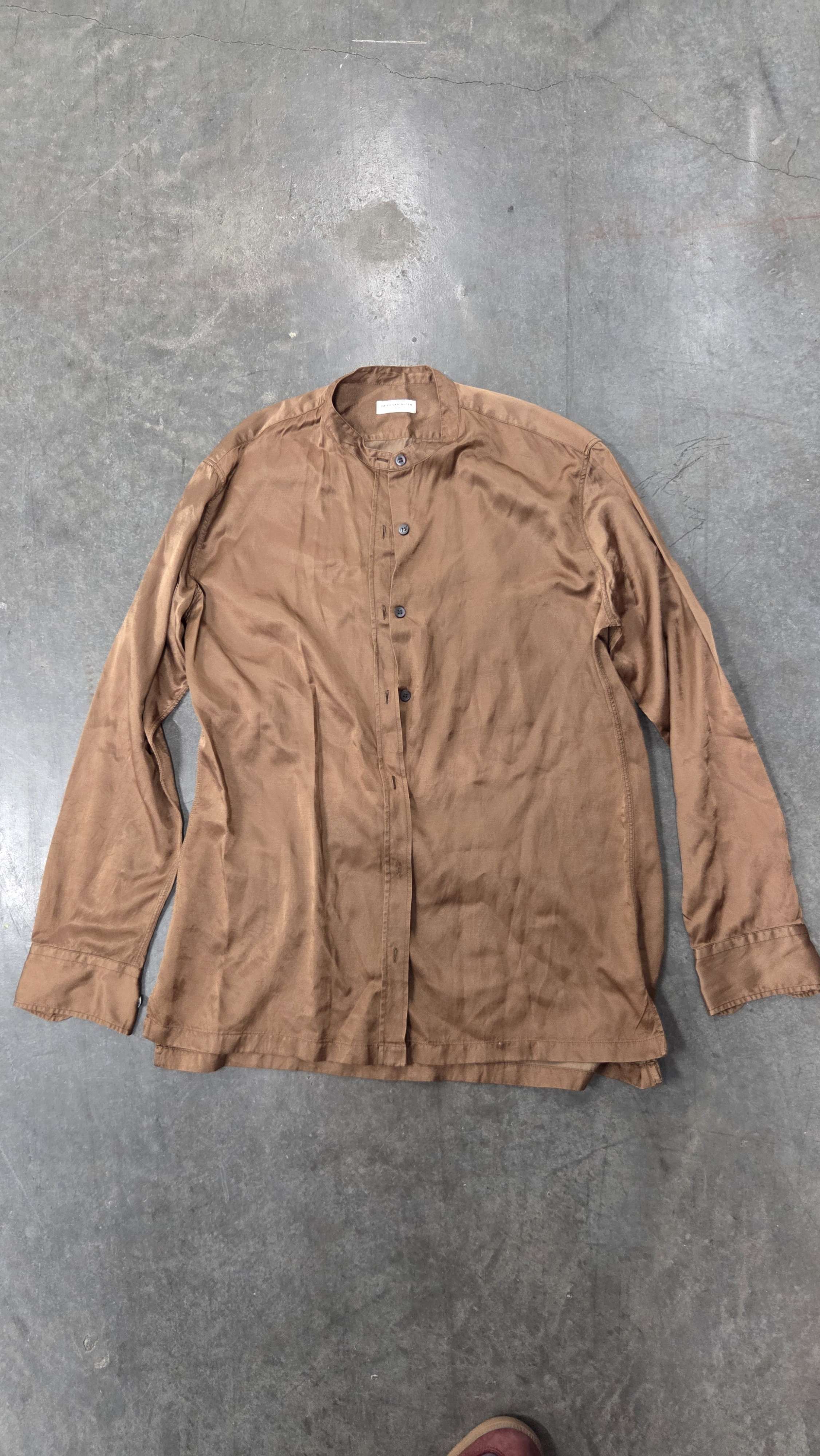 Dries Van Noten Dries Van Noten brown shirt round collar see measurement Size US S / EU 44-46 / 1 - 4 Thumbnail
