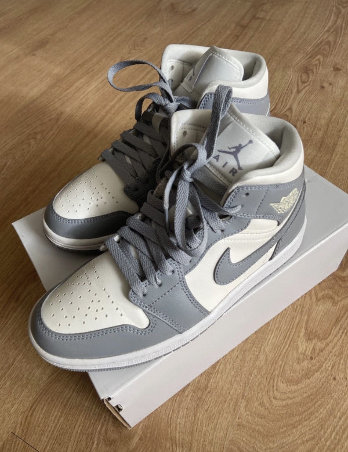 Nike Air Jordan 1 Mid Size US 7 / IT 37 - 4 Thumbnail