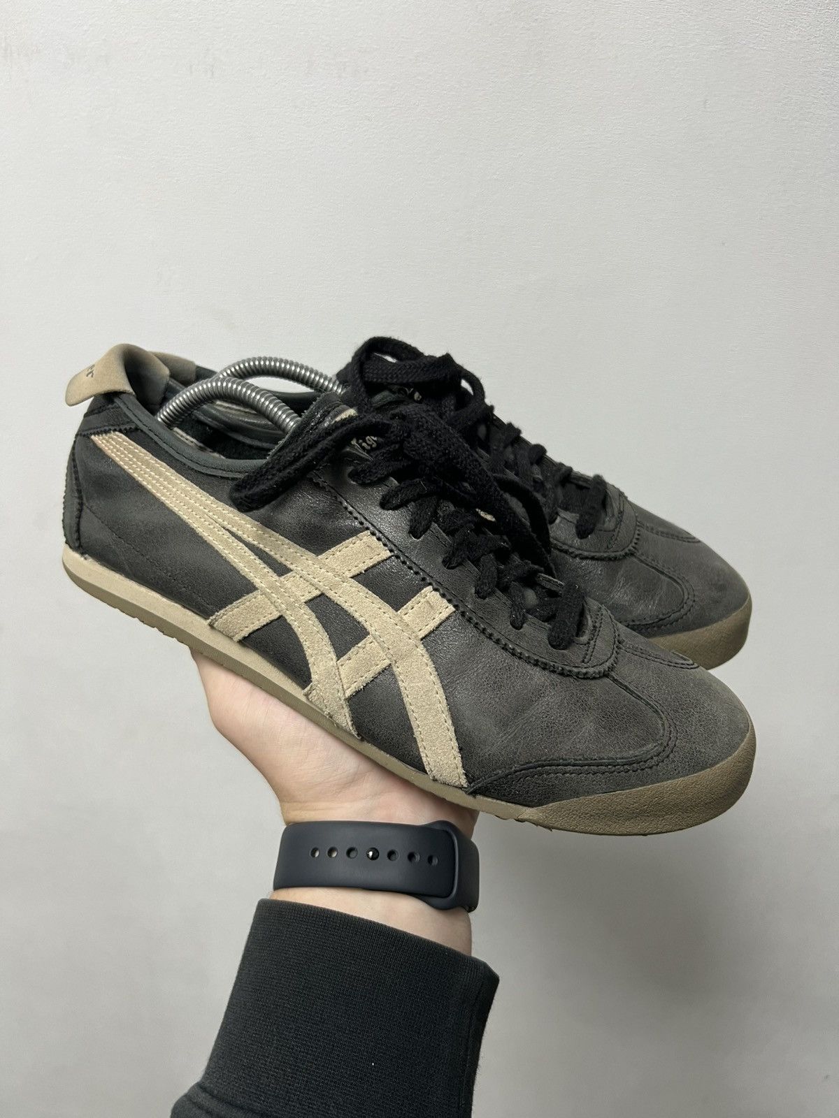 Asics Vintage Asics Onitsuka Tiger Brown Low Top Sneakers Size US 9 / EU 42 - 1 Thumbnail