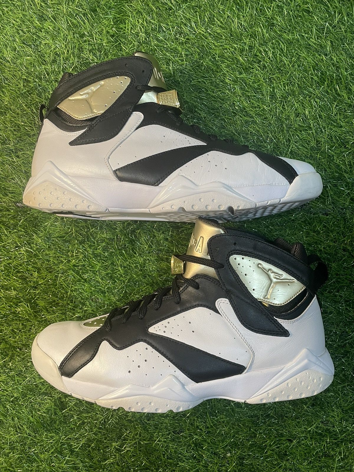 image of Jordan Brand 7 Champagne Shoes in Gold, Men's (Size 12)