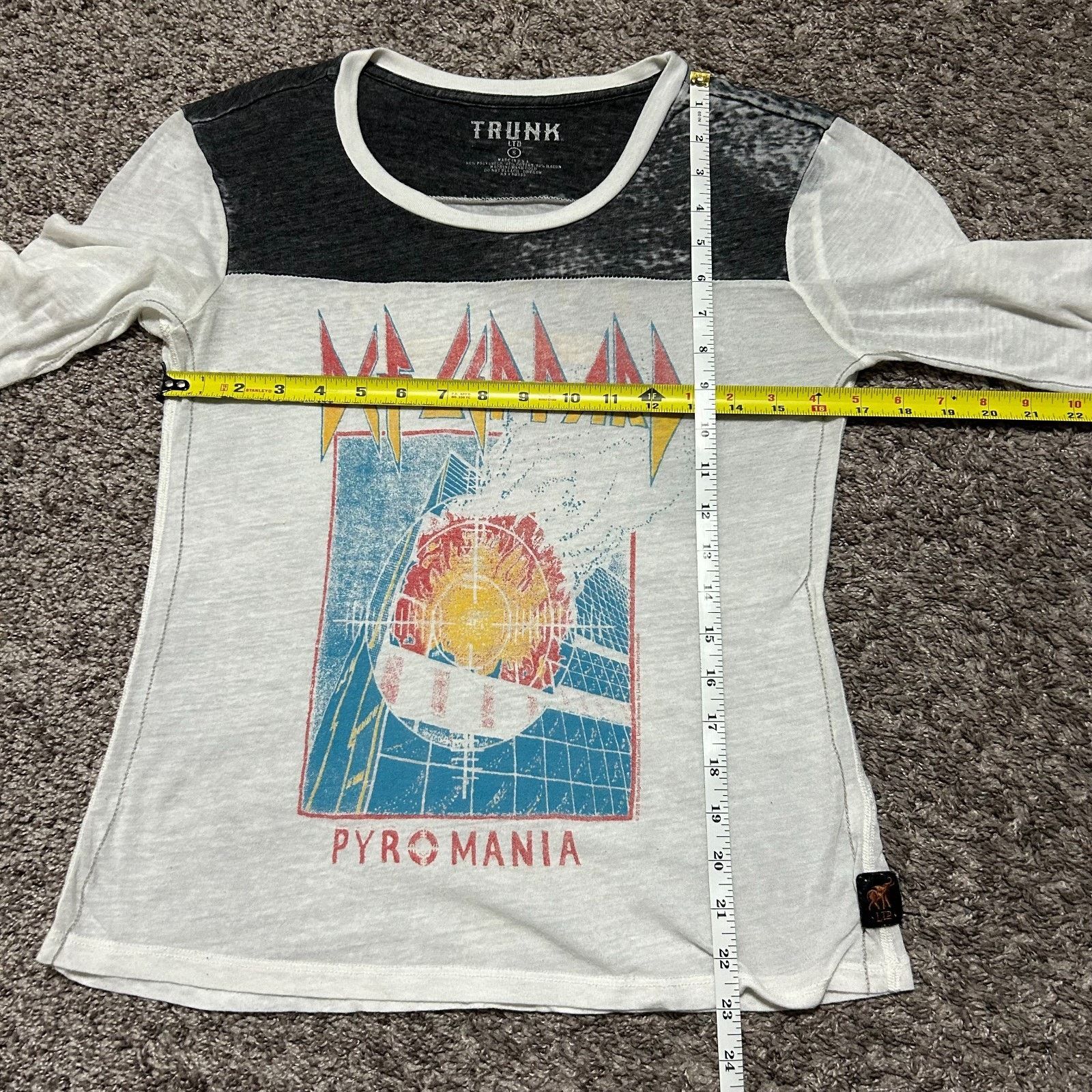 Trunk Ltd Trunk LTD Def Leppard Shirt Pyromania 1983 Tour Tee Small Size S / US 4 / IT 40 - 5 Thumbnail