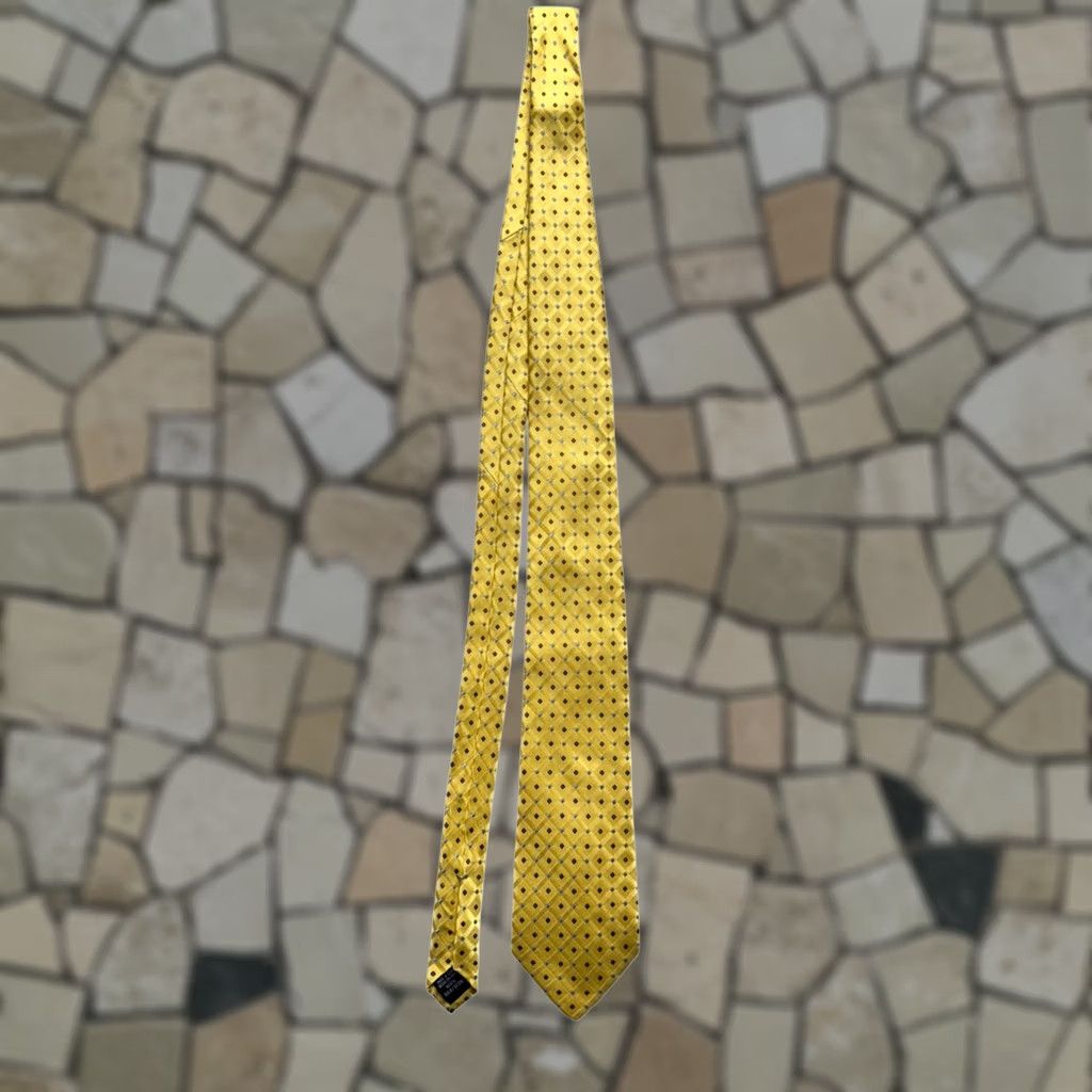 Vintage Eagle Yellow Silk Diamond Necktie - 28 Inch Mens Tie - Pre-Owned Like New Size 28 - 1 Thumbnail