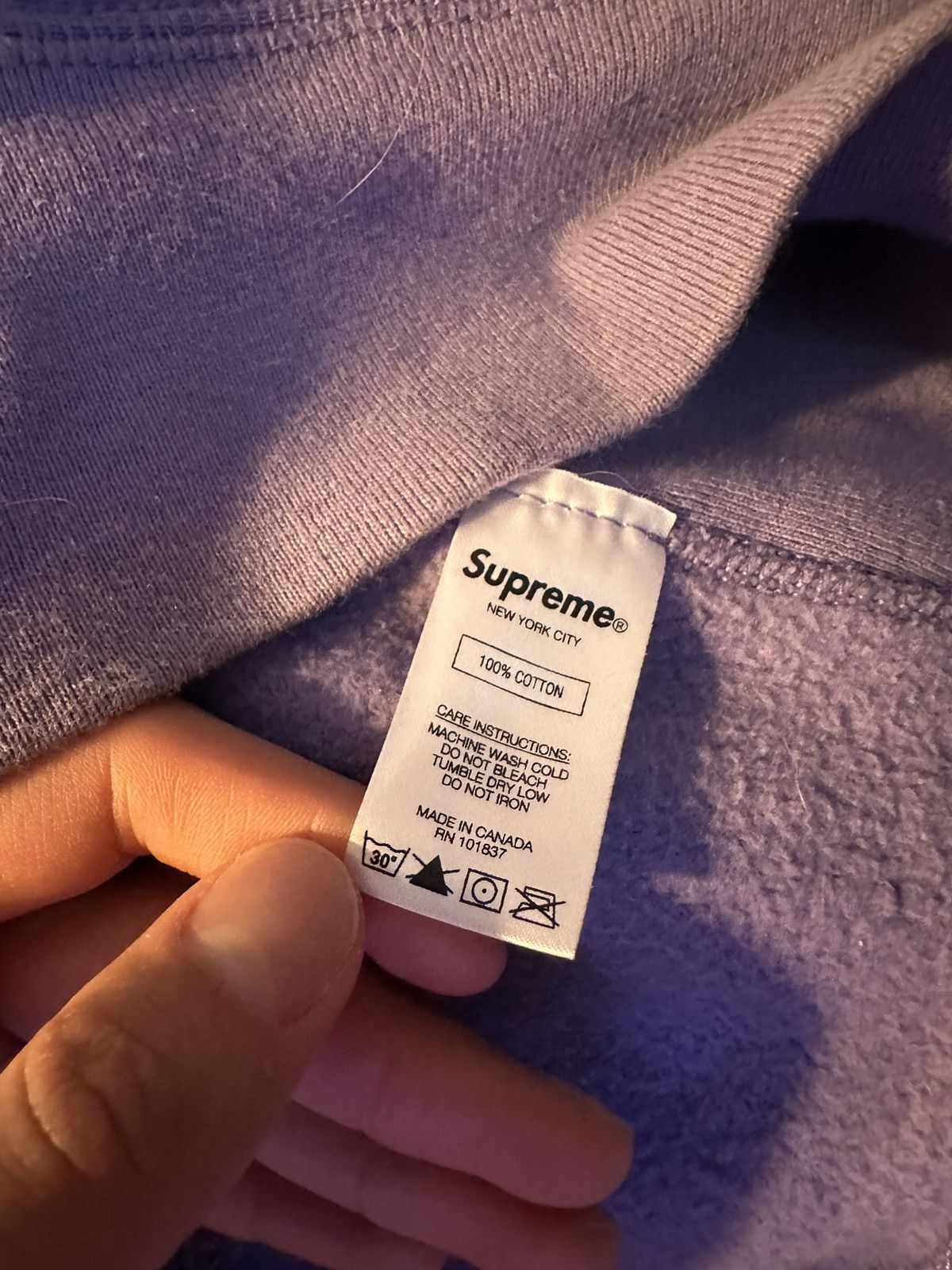 Supreme Supreme purple S logo Size US M / EU 48-50 / 2 - 5 Thumbnail