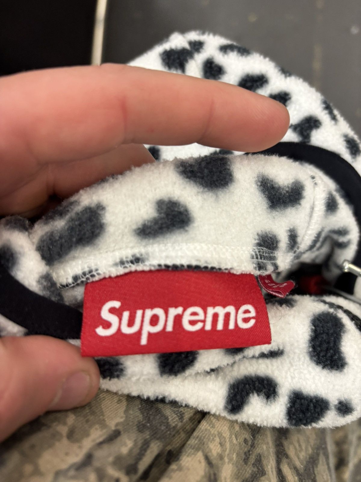 Supreme Supreme x Polar Tech Snow Leopard Size US L / EU 52-54 / 3 - 5 Thumbnail
