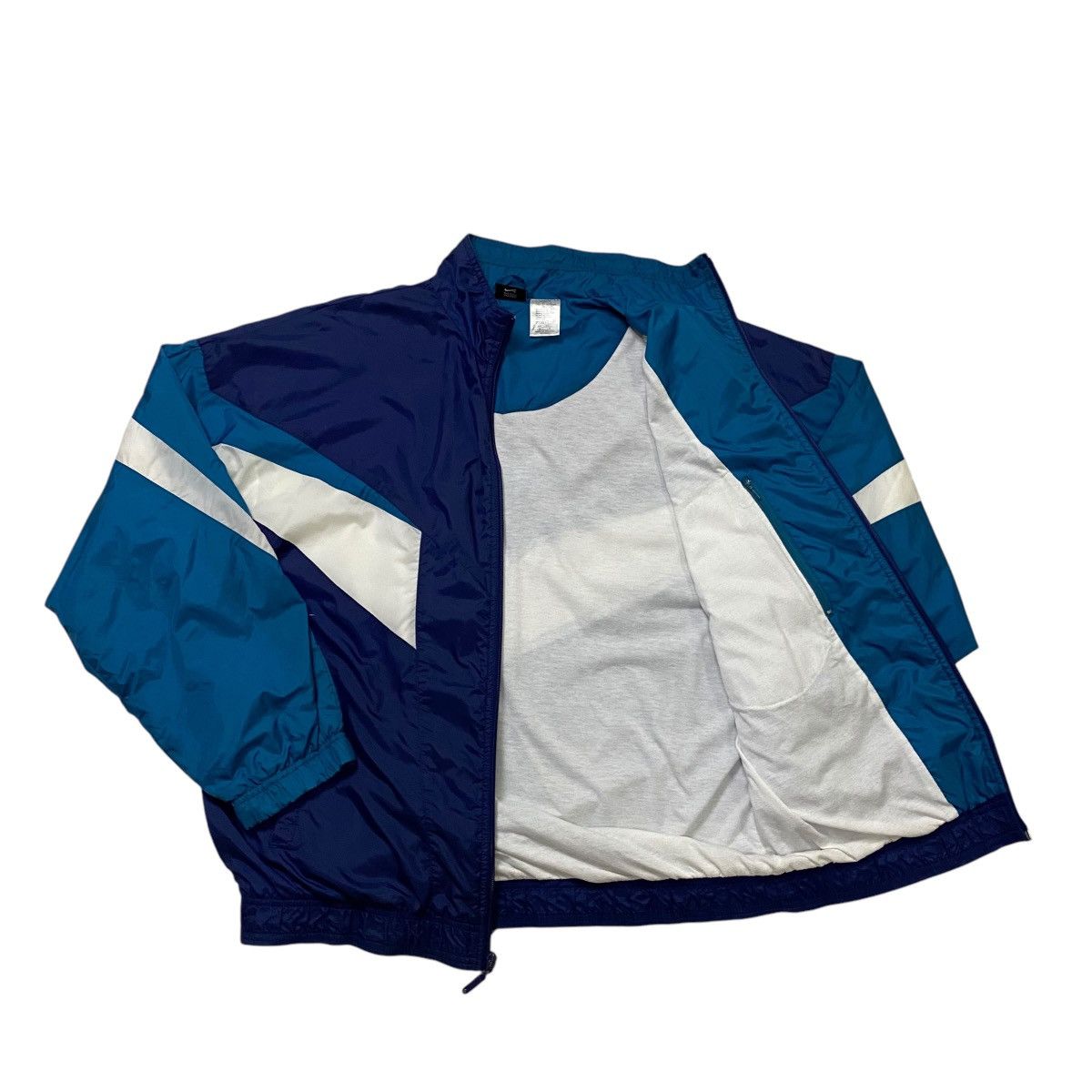 Nike Vintage 90s Nike windbreaker Size US M / EU 48-50 / 2 - 10 Thumbnail