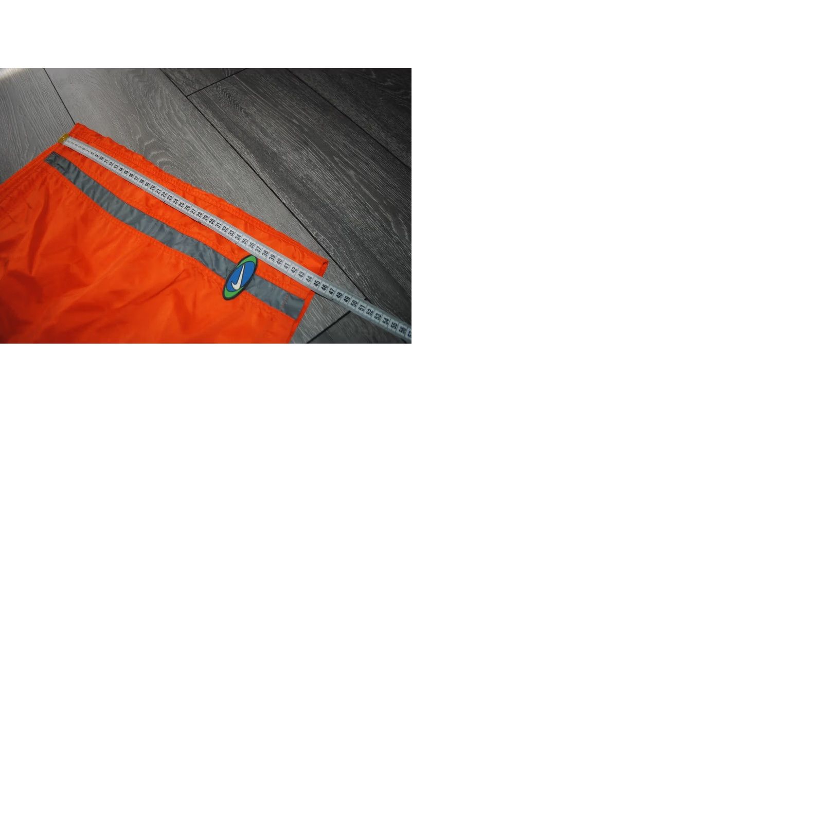 Nike VINTAGE Nike SHORTS ADULT XL ORANGE SWOOSH 90S NYLON BEACH SWIMMING WITH POCKETS Size US 36 / EU 52 - 9 Thumbnail