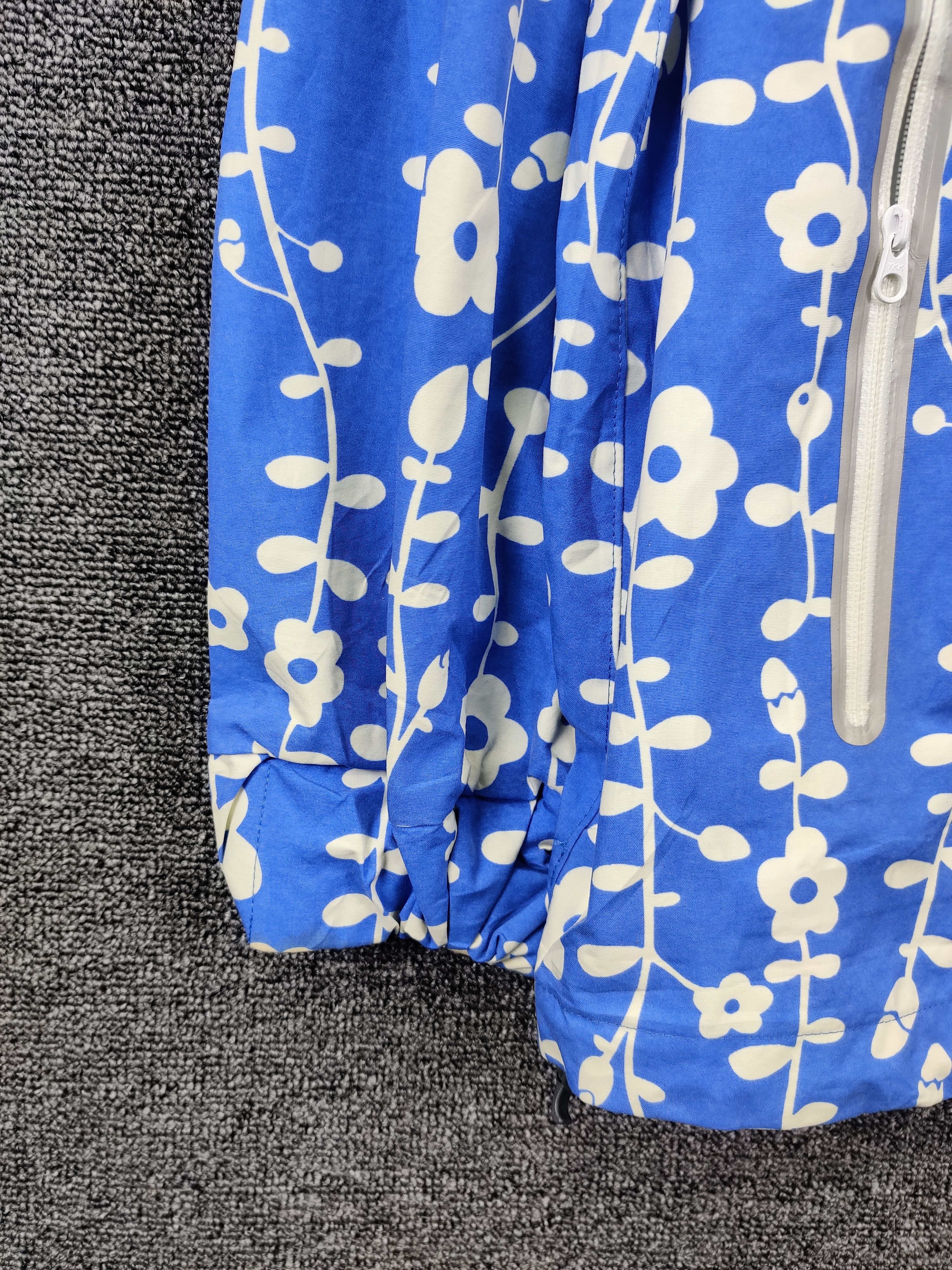 Helly Hansen Vintage Helly Hansen Fullprint Jacket Nice Design Size US L / EU 52-54 / 3 - 4 Thumbnail