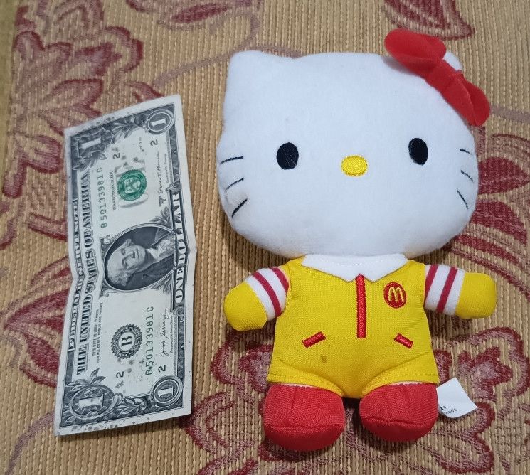 Mari's Rock Hello Kitty McDonald's Size ONE SIZE - 2 Thumbnail