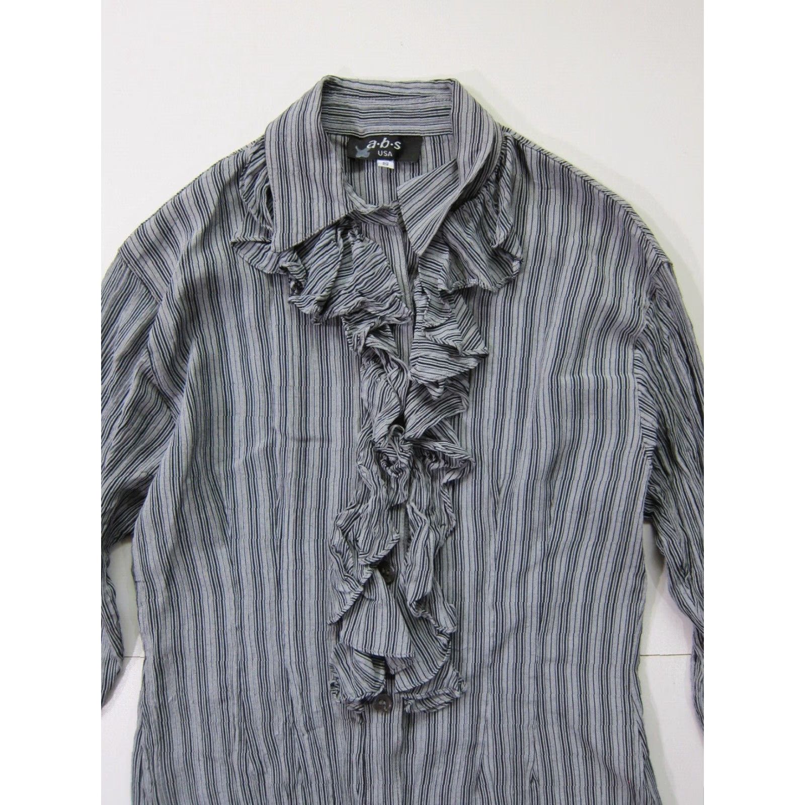 Vintage a.b.s USA Rayon Grey Black Stripe Ruffle Neck Long Sleeve Blouse Women S Size S / US 4 / IT 40 - 7 Thumbnail
