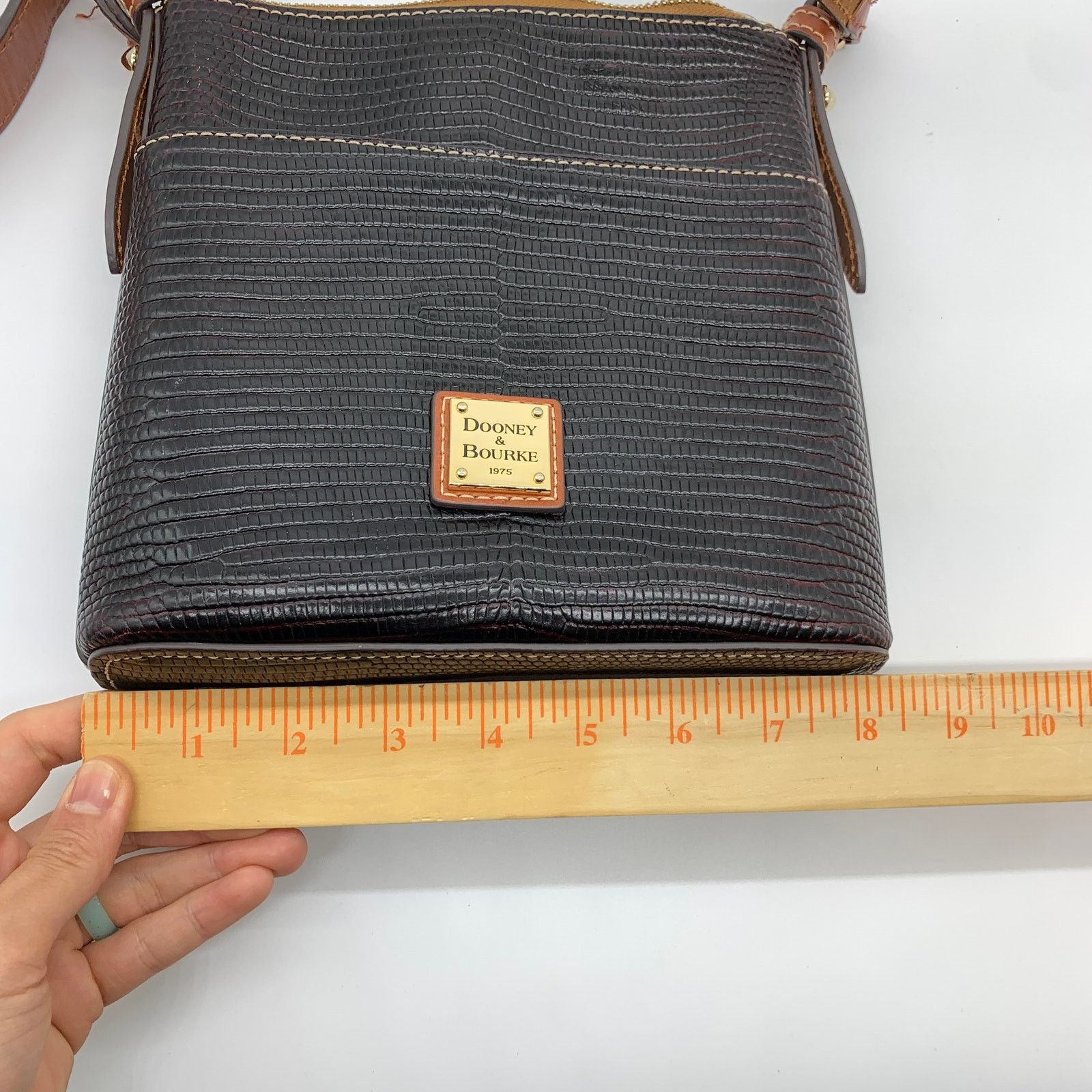 Dooney & Bourke Dooney & Bourke Leather Crossbody Purse Lizard Embossed Size ONE SIZE - 5 Thumbnail