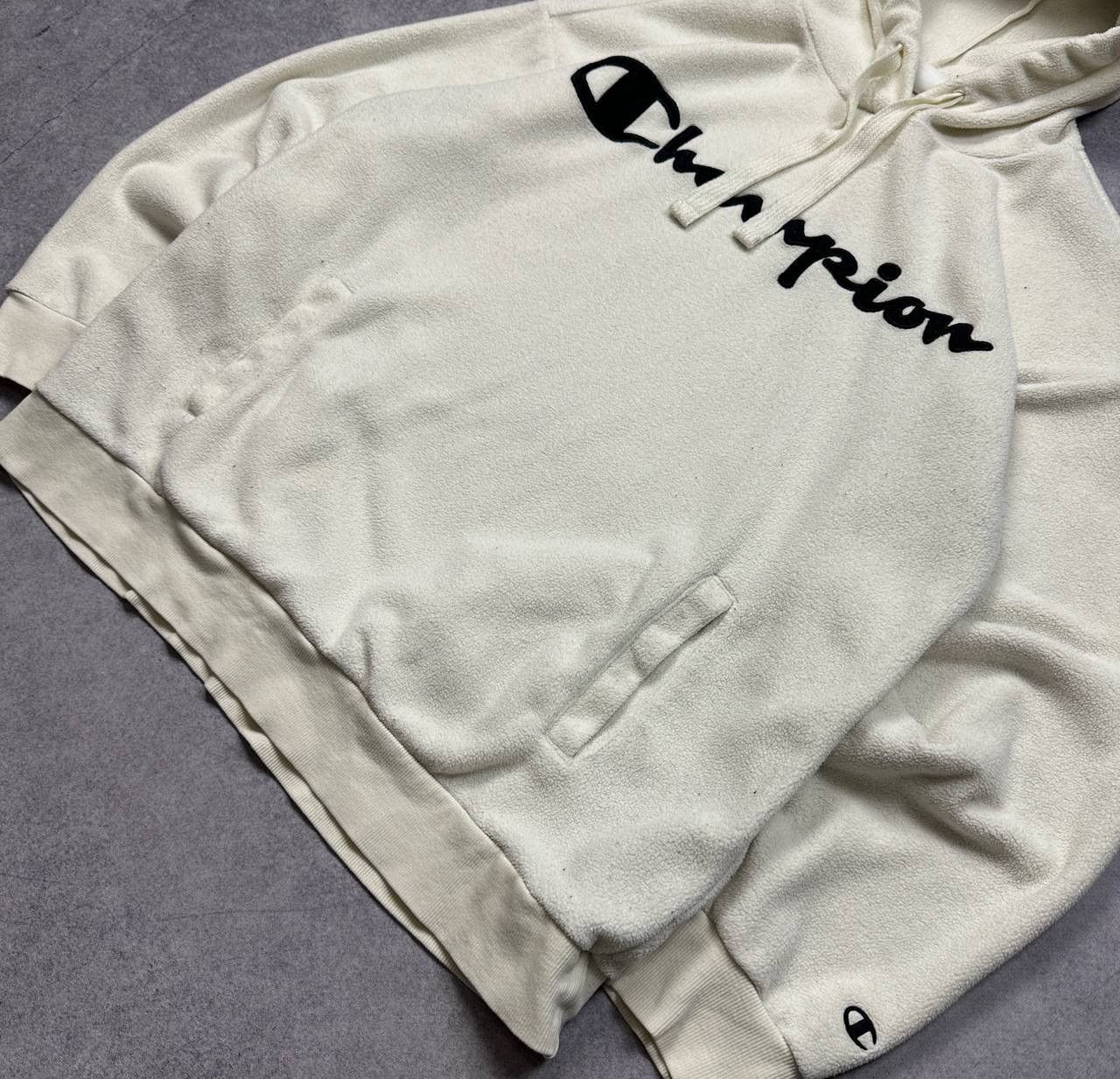 Champion Vintage Champion White Fleece Hoodie, Size XL – Cozy & Class Size US XL / EU 56 / 4 - 3 Thumbnail