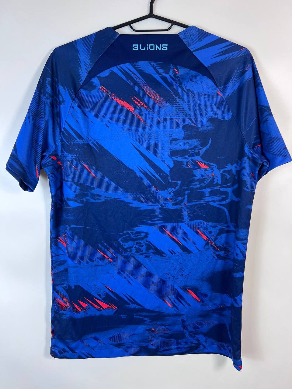 Nike ENGLAND TEAM 2022/23 FOOTBALL JERSEY NIKE DM9547-492 SIZE M Size US L / EU 52-54 / 3 - 6 Thumbnail
