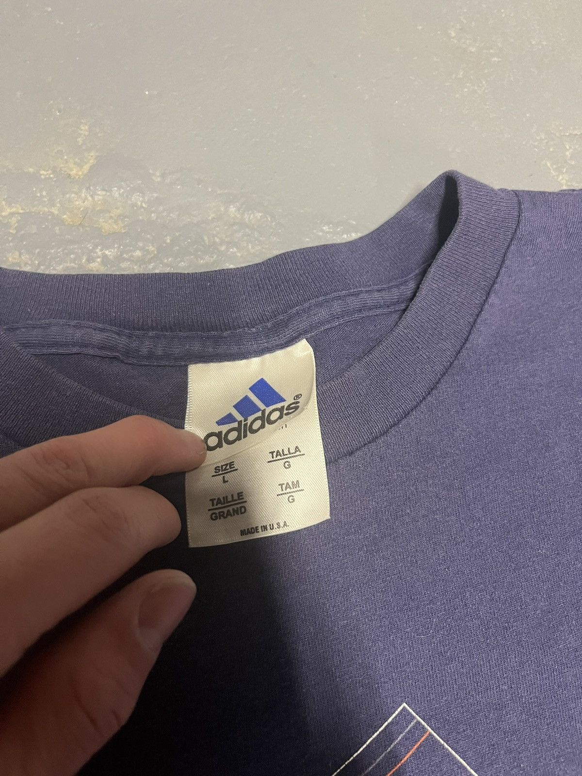 Adidas Vintage plain Adidas t shirt Size US L / EU 52-54 / 3 - 2 Thumbnail