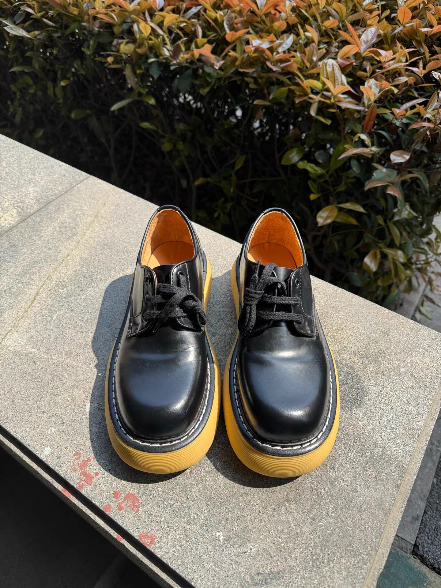 Bottega Veneta Bottega Veneta Yellow Sole Round-Toe Martin Boots K6 Size US 6 / EU 39 - 1 Thumbnail