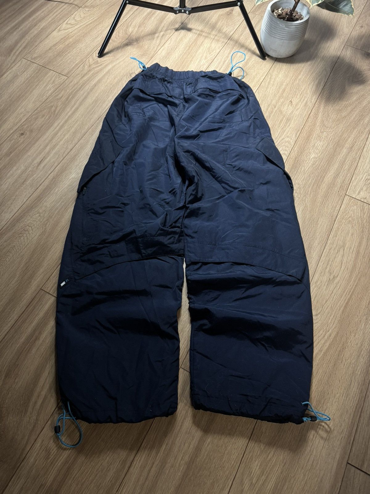 Nike Nike Vintage y2k Baggy Outdoor Streetwear Usa Tn Shox Pants Size US 36 / EU 52 - 6 Thumbnail