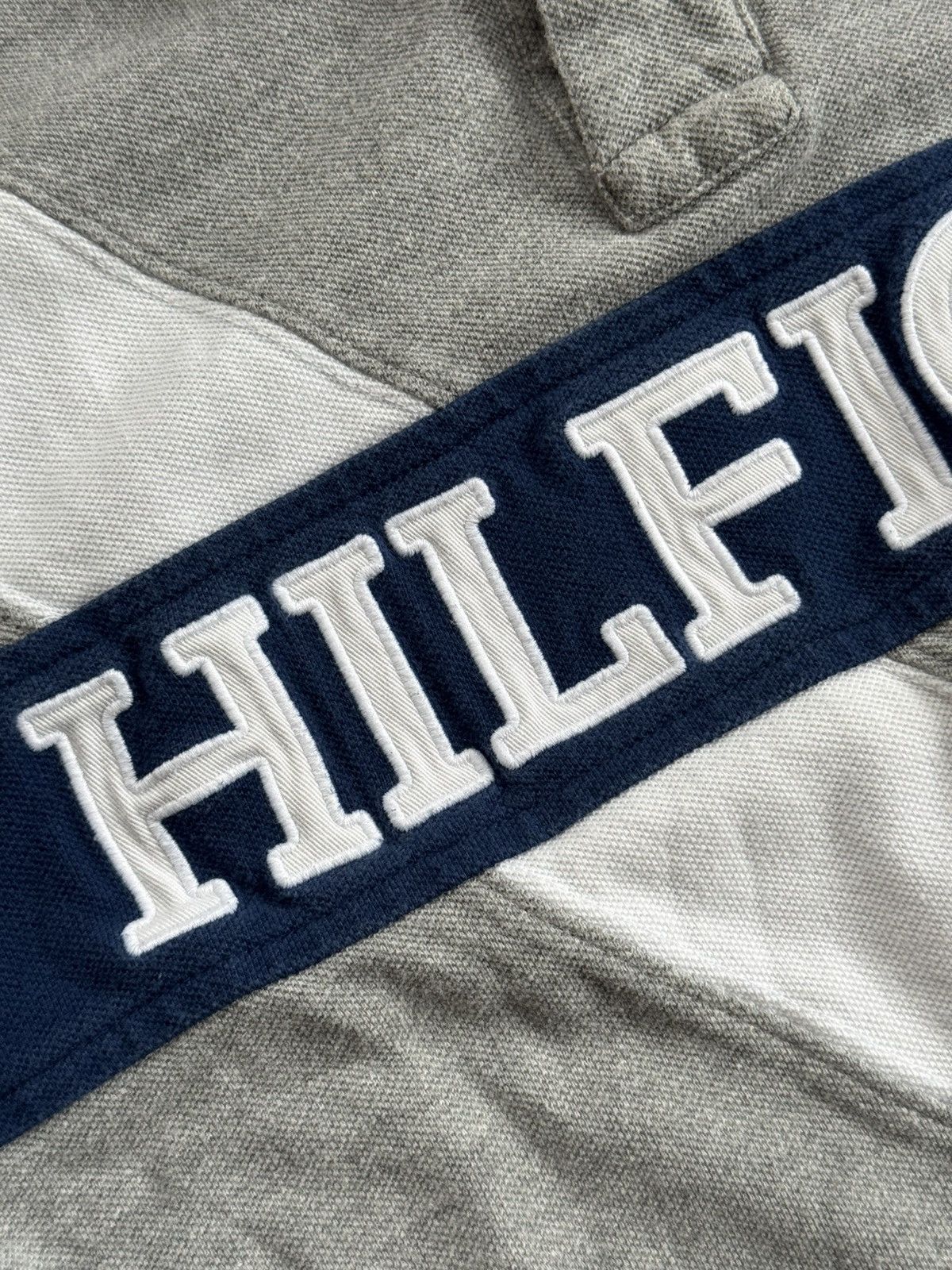 Tommy Hilfiger × Vintage Tommy Hilfiger L big logo polo tee T-shirt jersey rugby Size US L / EU 52-54 / 3 - 8 Thumbnail