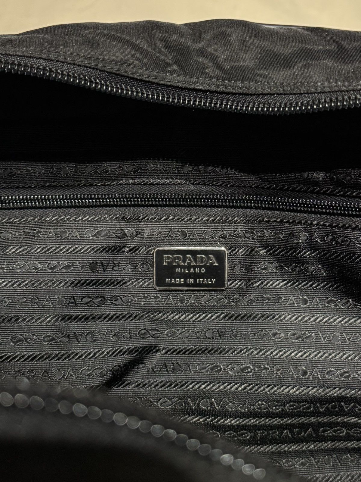Prada WEEKENDER RE NYLON BAG DUFFLE MESSENGER BAG Size ONE SIZE - 13 Thumbnail