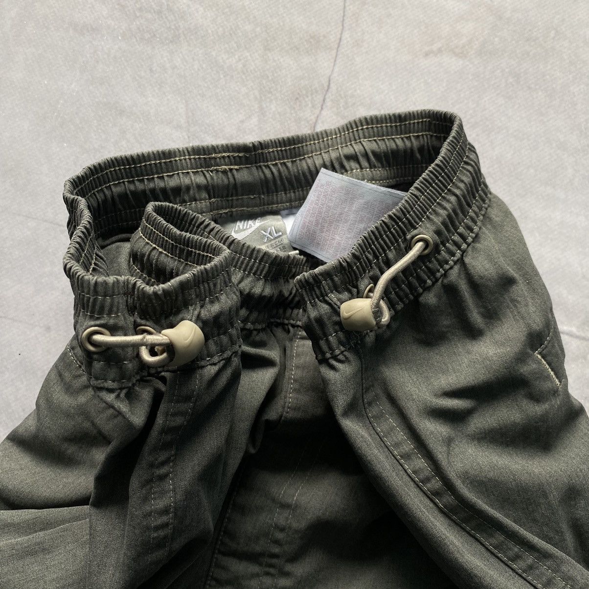 Japanese Brand × Nike × Vintage Y2K Nike Vintage Painted Grey Cargo Parachute Pants Size US 36 / EU 52 - 7 Thumbnail
