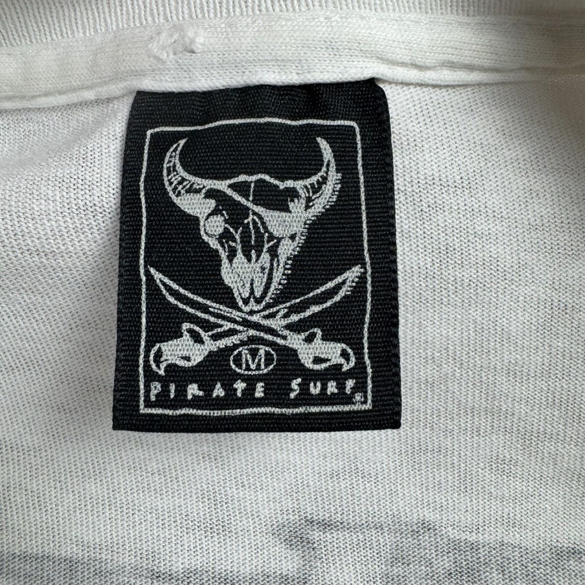 Vintage Vintage Distress Pirate Surf T-shirt Size US M / EU 48-50 / 2 - 25 Thumbnail