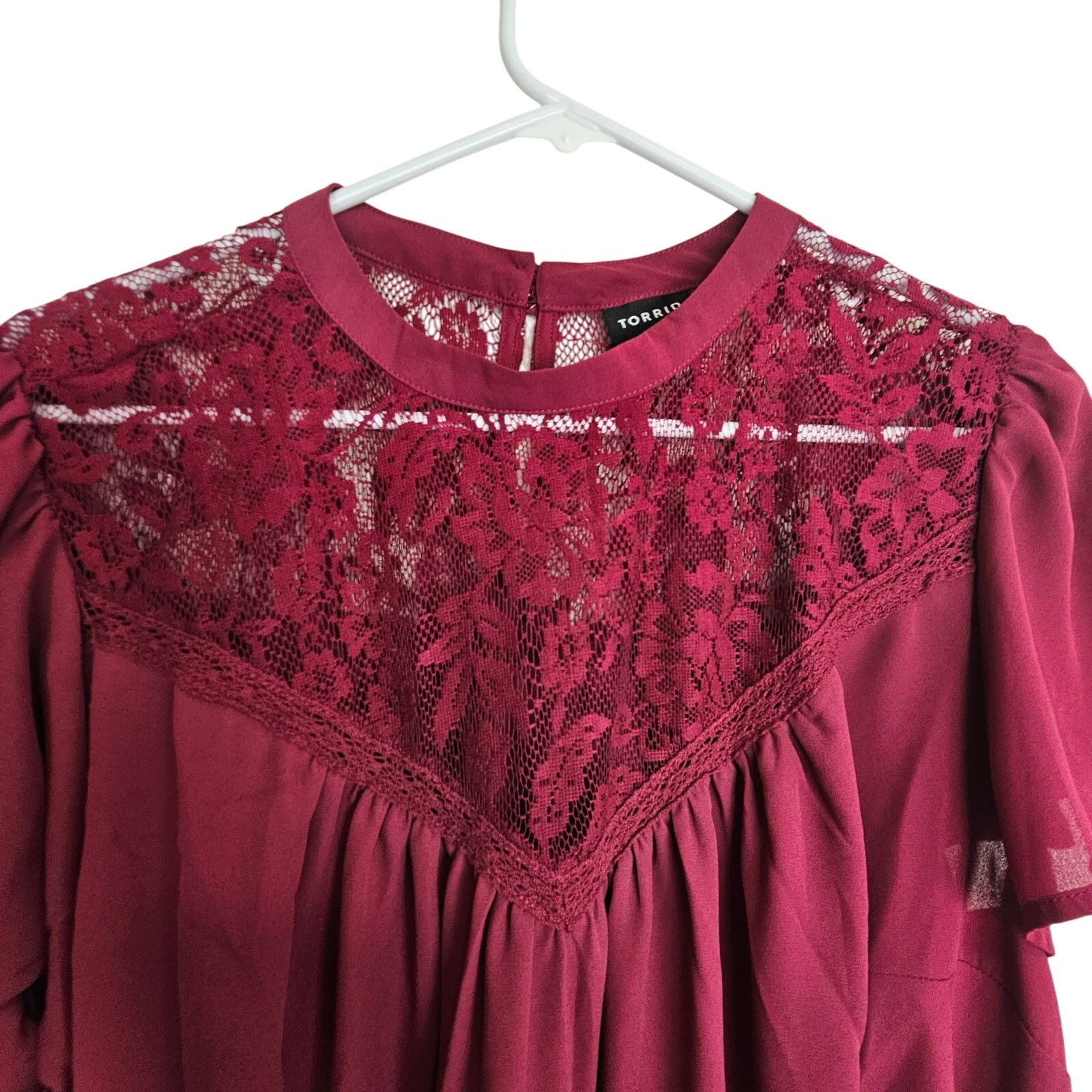 Torrid Torrid Women Burgundy Lace Detail Top Plus Size 1X Flutter Size XL / US 12-14 / IT 48-50 - 2 Thumbnail