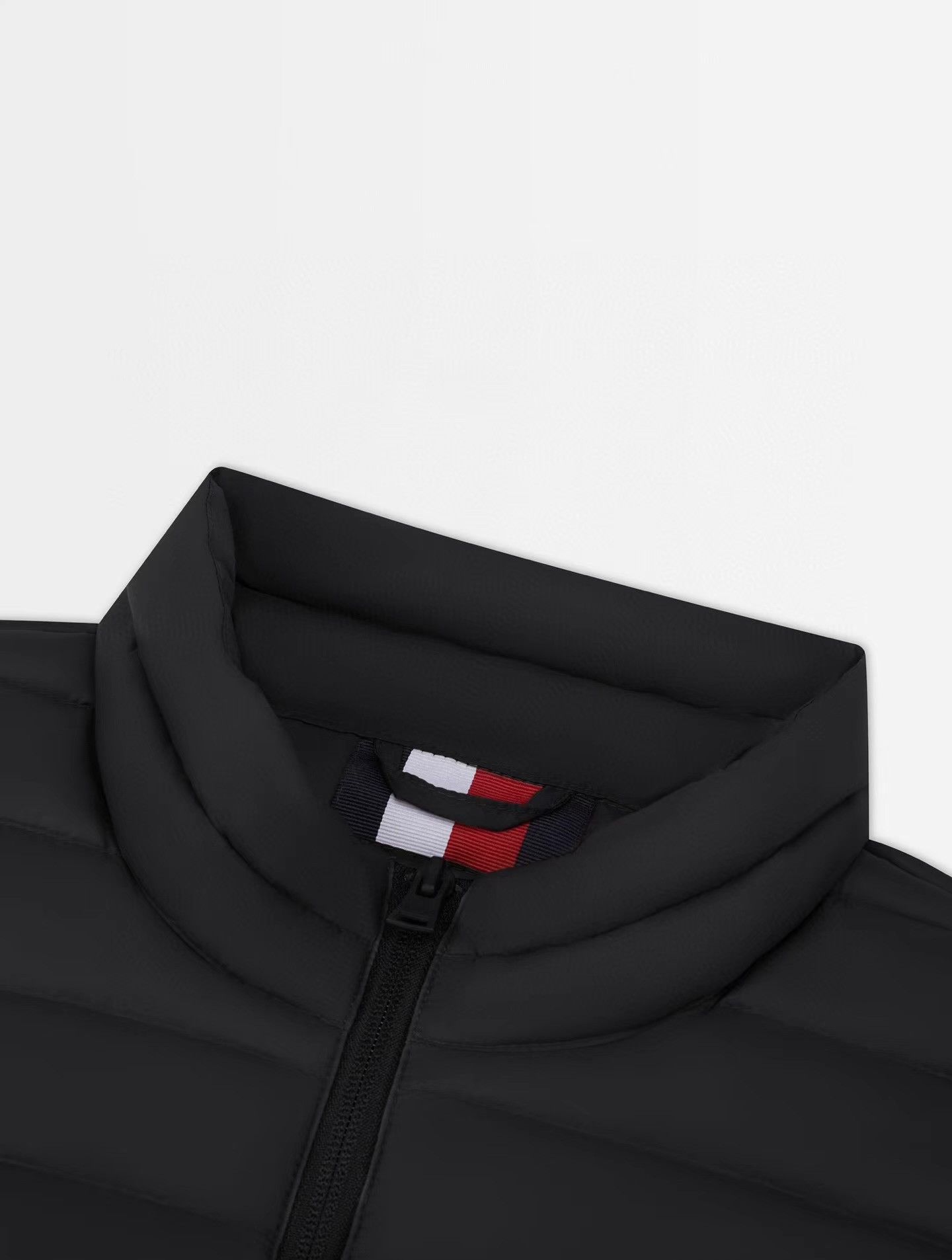 Tommy Hilfiger Tommy Down Quilted Stand Collar Down Jacket。 Ｑ22 Size US L / EU 52-54 / 3 - 6 Thumbnail