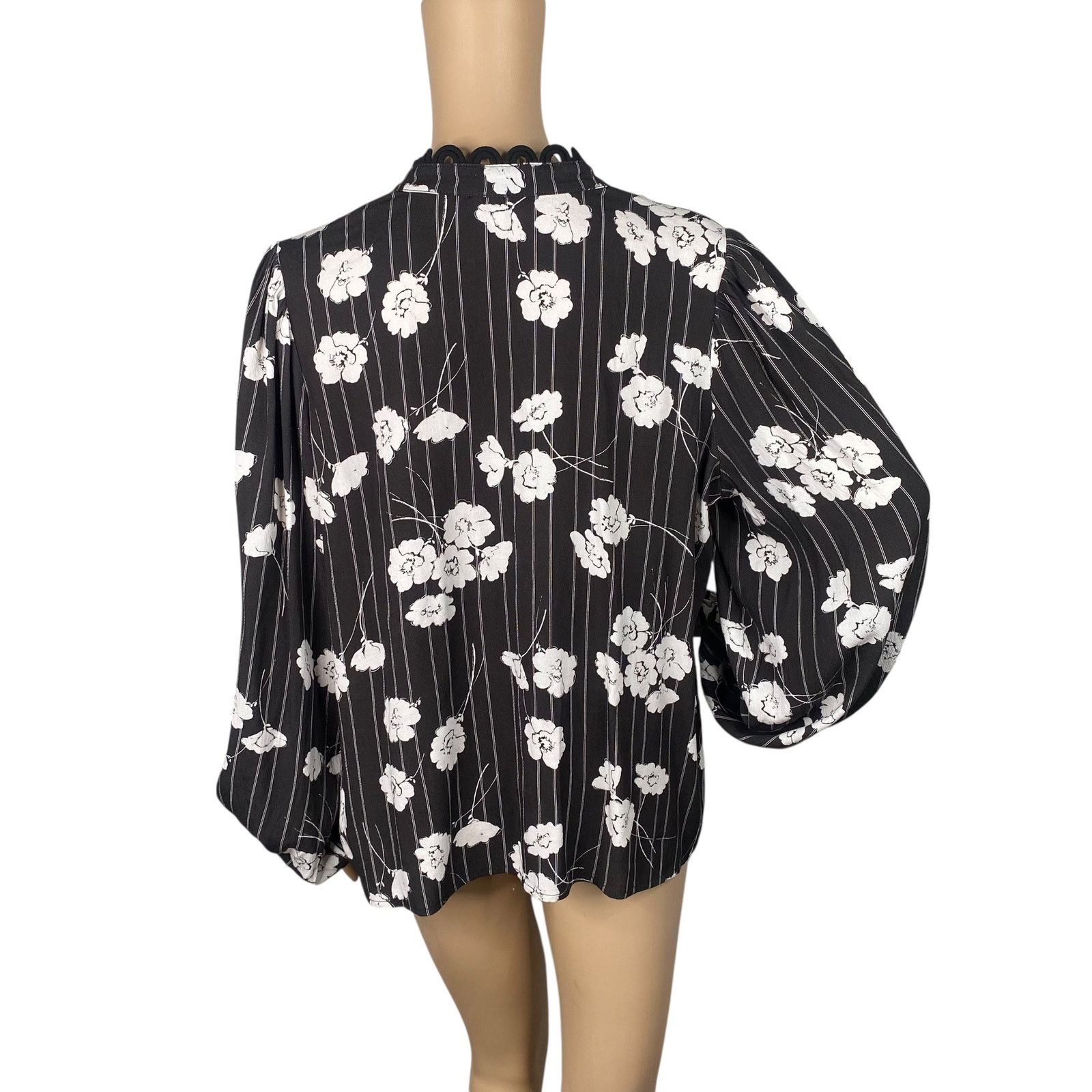 Anthropologie Anthropologie The Odells Black Floral Stripe Blouse SZ M Size M / US 6-8 / IT 42-44 - 10 Thumbnail
