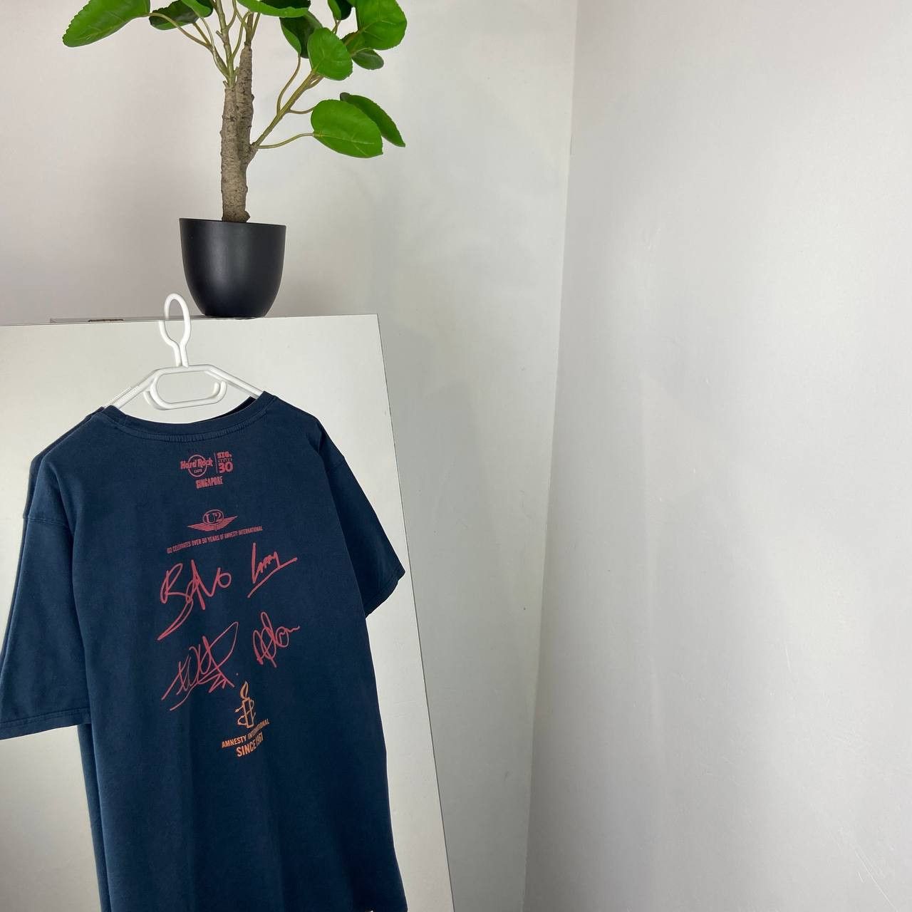 Hard Rock Cafe Hard Rock Cafe x U2 Vintage T-Shirt Faded Rock Band Size US XXL / EU 58 / 5 - 2 Thumbnail
