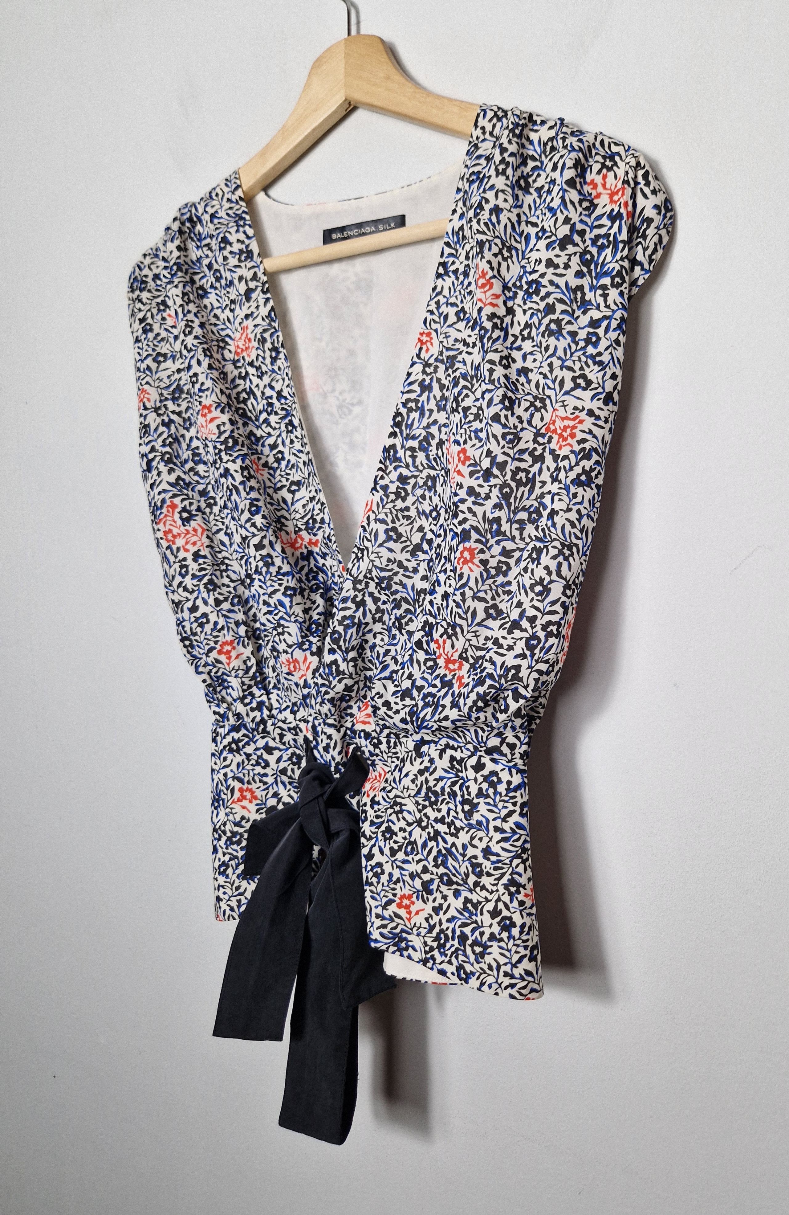 Balenciaga Balenciaga 2012 silk blouse Size S / US 4 / IT 40 - 2 Thumbnail