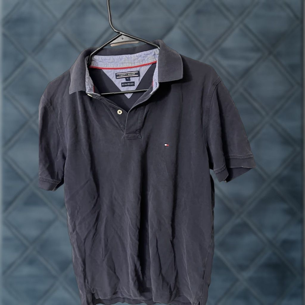 Tommy Hilfiger VINTAGE Tommy Hilfiger Polo Shirt Men's Large Blue Casual 40's Two Ply Cotton Short Sleeve Regular Fit Size US L / EU 52-54 / 3 - 1 Thumbnail