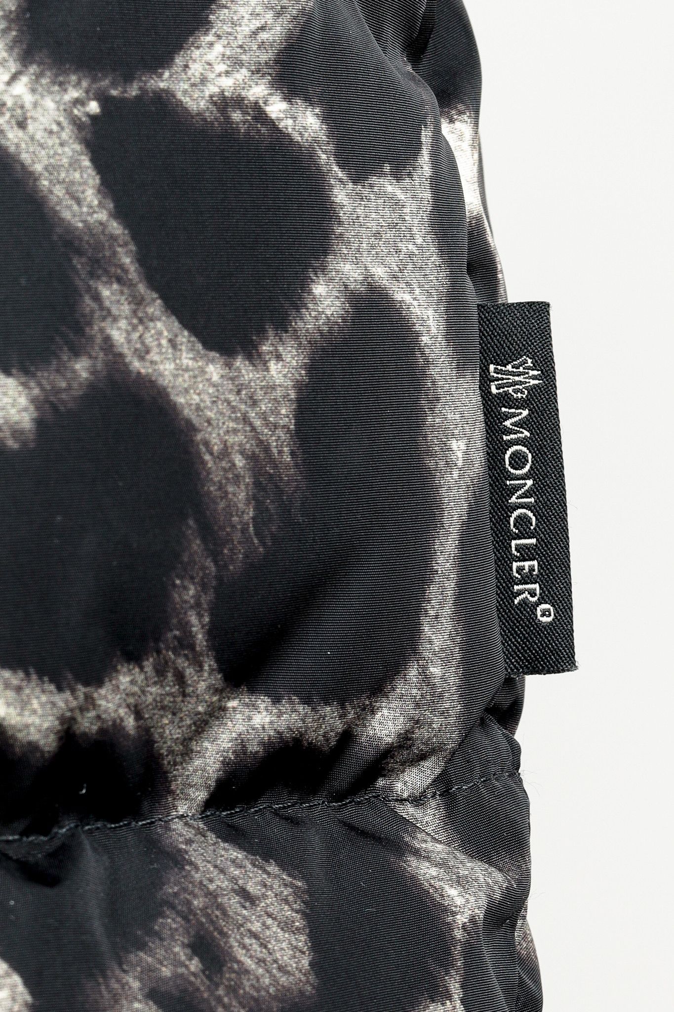 Moncler Moncler Torcelle Black Leopard Puffer Coat Size S / US 4 / IT 40 - 8 Thumbnail
