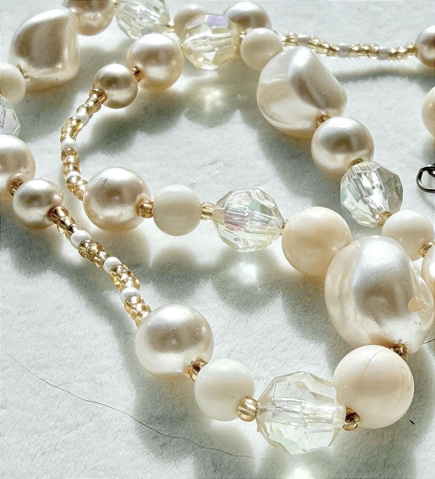 Other Vintage Faux Pearl Crystal Beaded Necklace Gold Size ONE SIZE - 6 Thumbnail