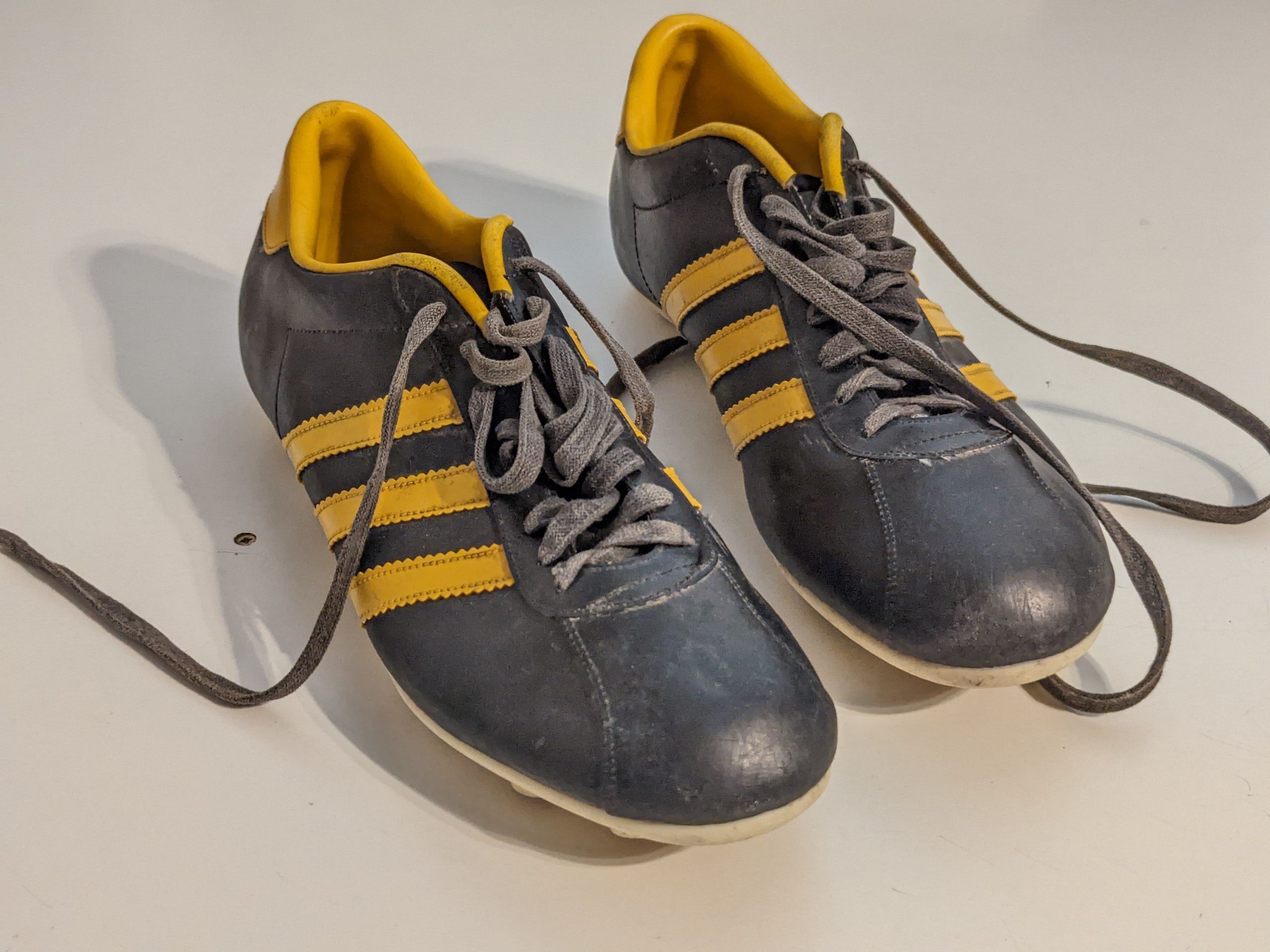 Adidas : Adidas Vintage Football Boots Black Yellow Made in France Size US 6.5 / EU 39-40 - 13 Thumbnail