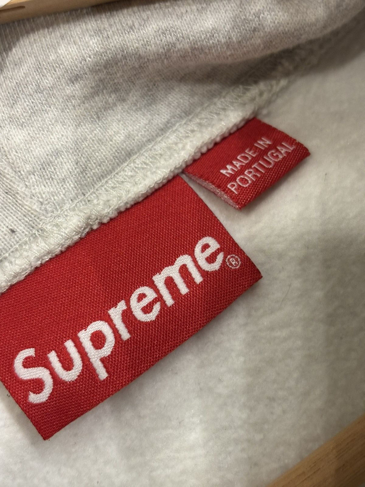 Supreme Supreme Embroidered Chenille Hoodie Size US S / EU 44-46 / 1 - 3 Thumbnail