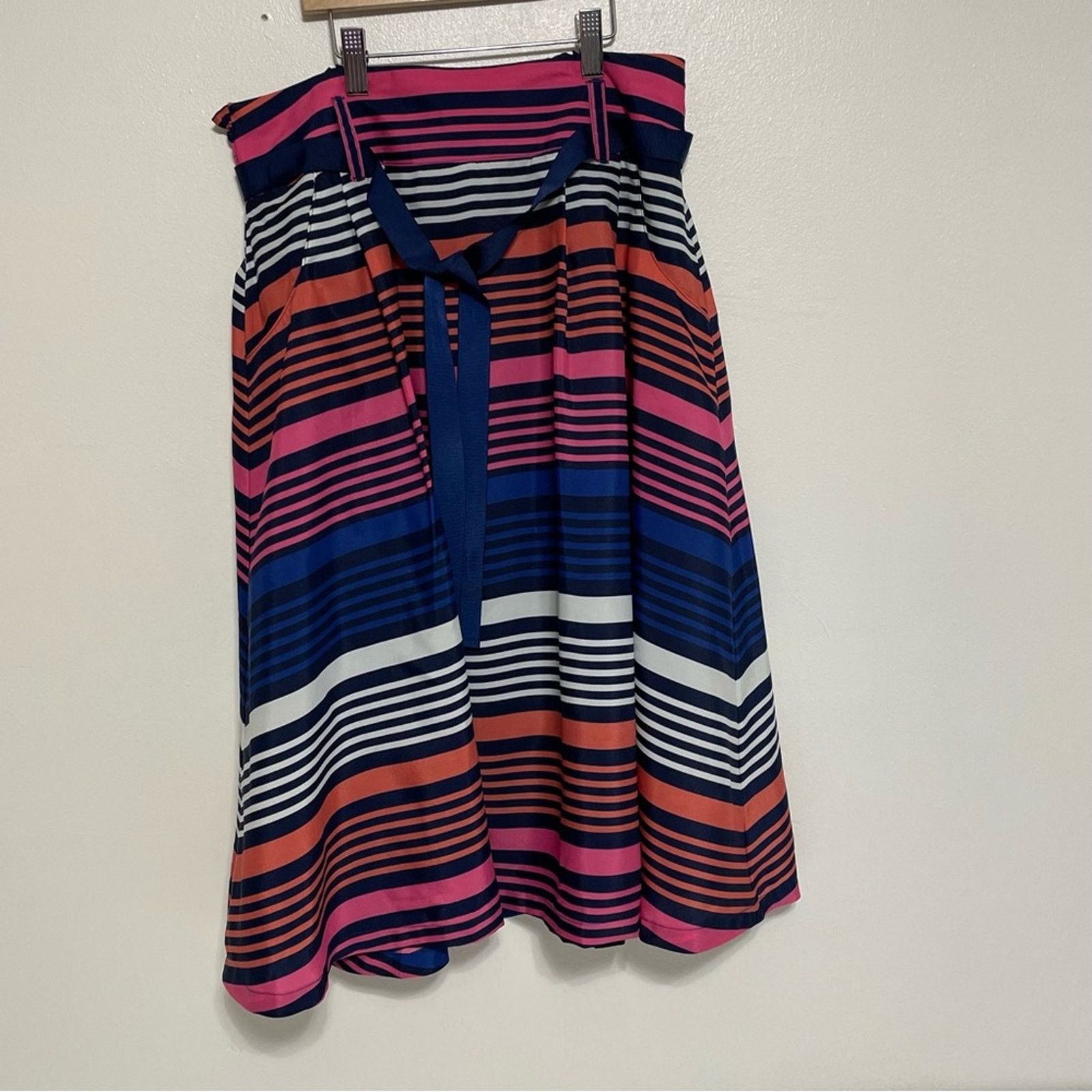 Old Navy OLD NAVY Multicolor Striped Skirt Size Medium Size 27" / US 4 / IT 40 - 10 Thumbnail