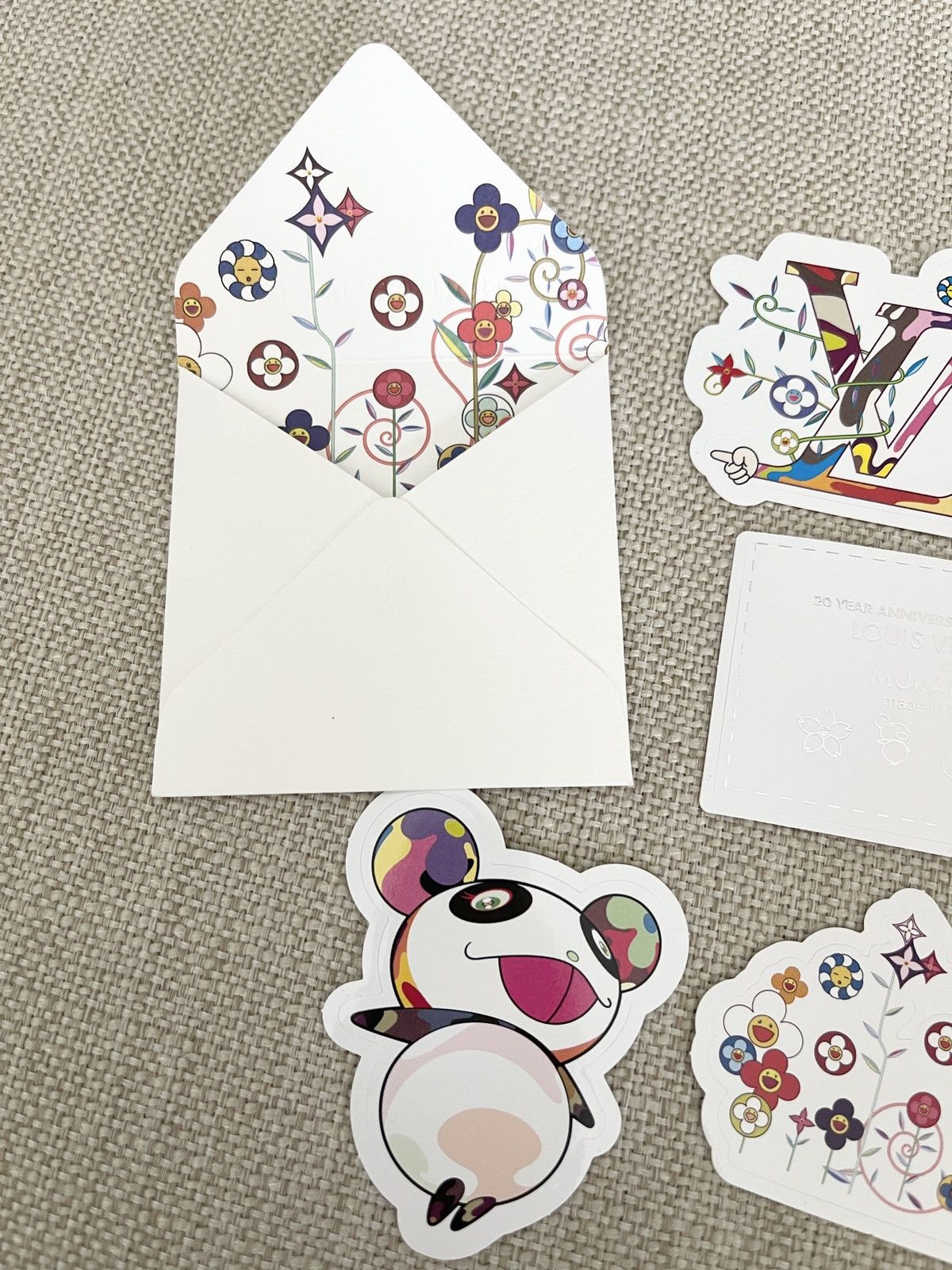 Louis Vuitton × Takashi Murakami STEAL! 2025 LV x Takashi Murakami ...