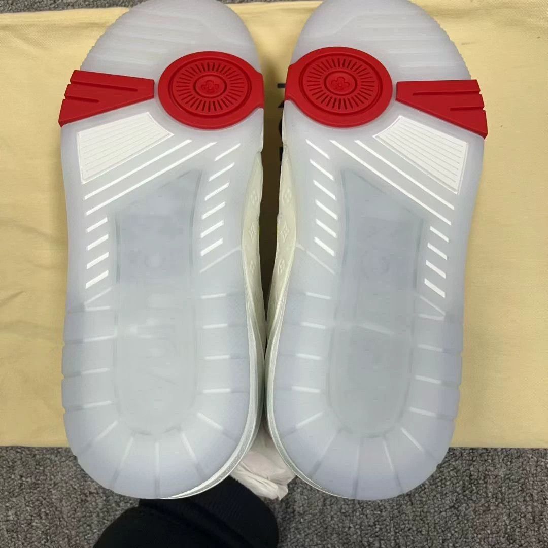 Louis Vuitton louis vuitton low-top leather sneaker in white Size US 7.5 / EU 40-41 - 6 Thumbnail