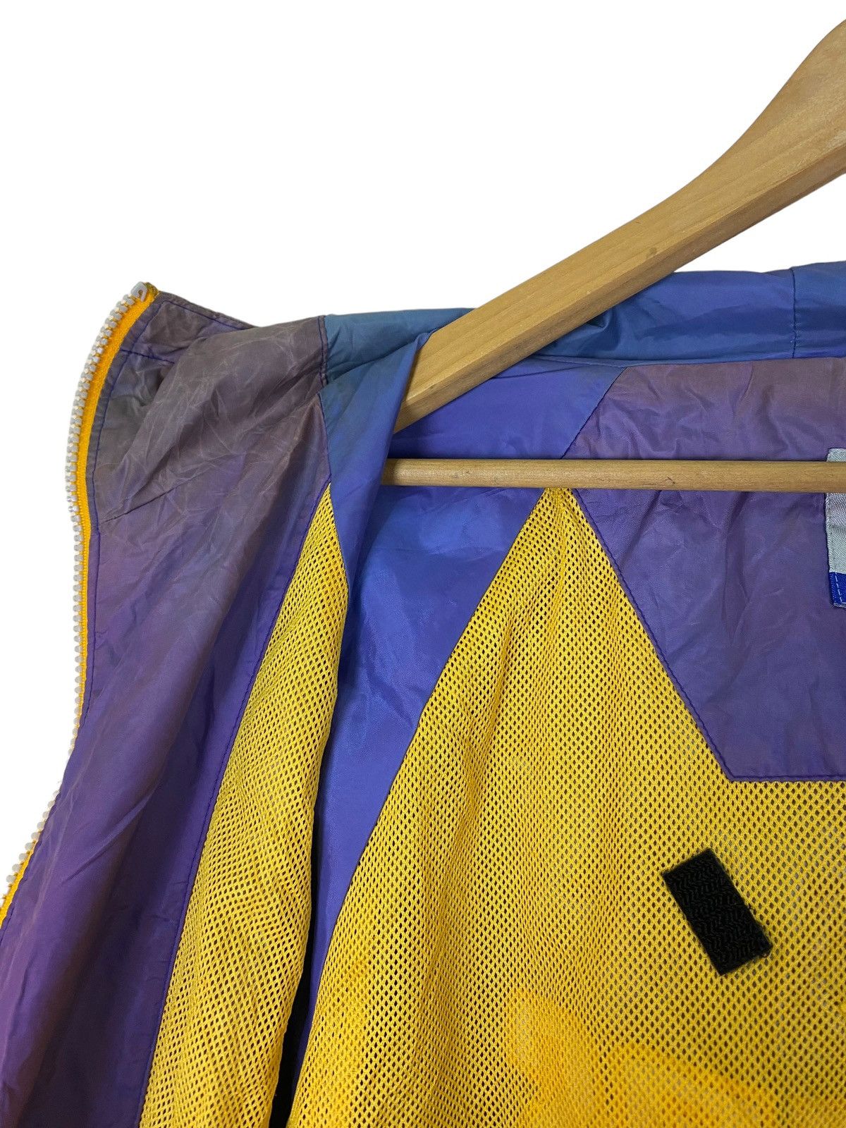 NBA × Reebok Vintage Reebok L.A Lakers Winbreaker Jacket Size US L / EU 52-54 / 3 - 8 Thumbnail