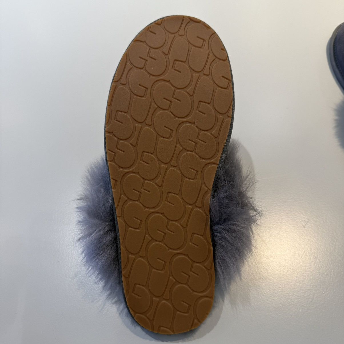 Ugg Ugg Scuffette II Slipper Size US 7 / EU 40 - 6 Thumbnail