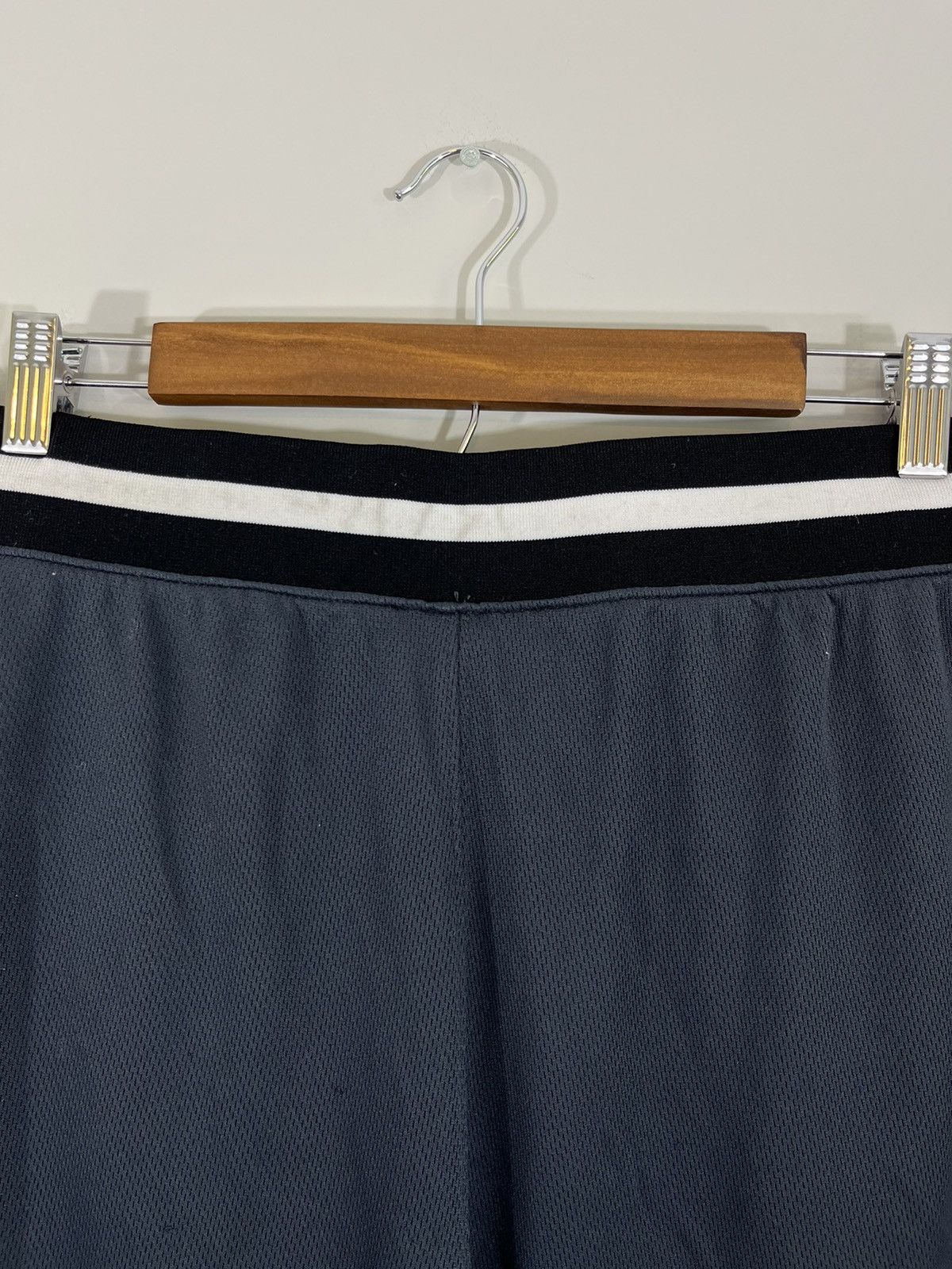 Vintage Vintage AND1 Distressed Y2K Basketball Shorts Size XL Size US 36 / EU 52 - 12 Thumbnail