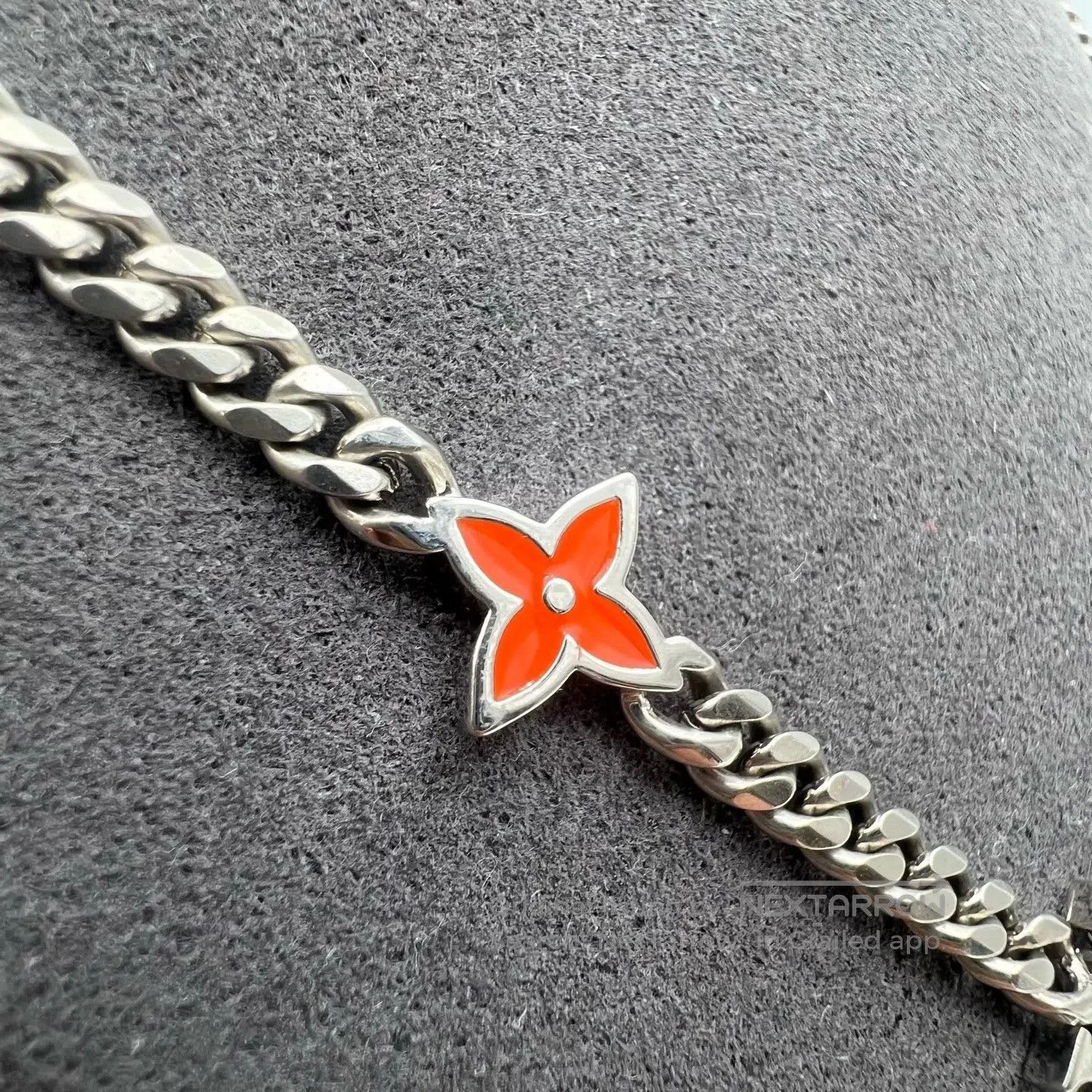 Louis Vuitton Louis Vuitton Flower Necklace Size ONE SIZE - 2 Thumbnail