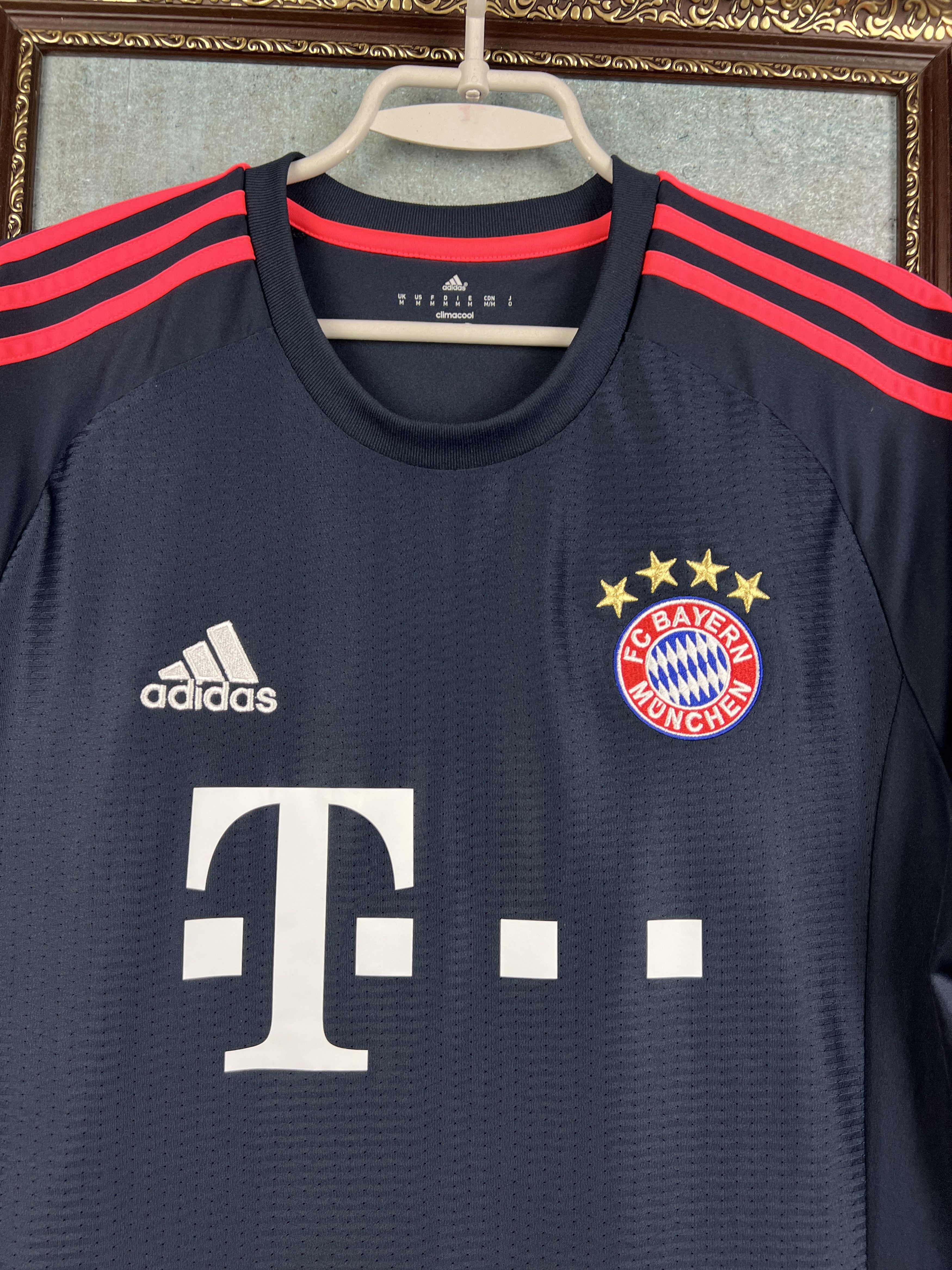 Adidas Bayern Munich football shirt Soccer #25 Muller Jersey Trikt Size US M / EU 48-50 / 2 - 3 Thumbnail