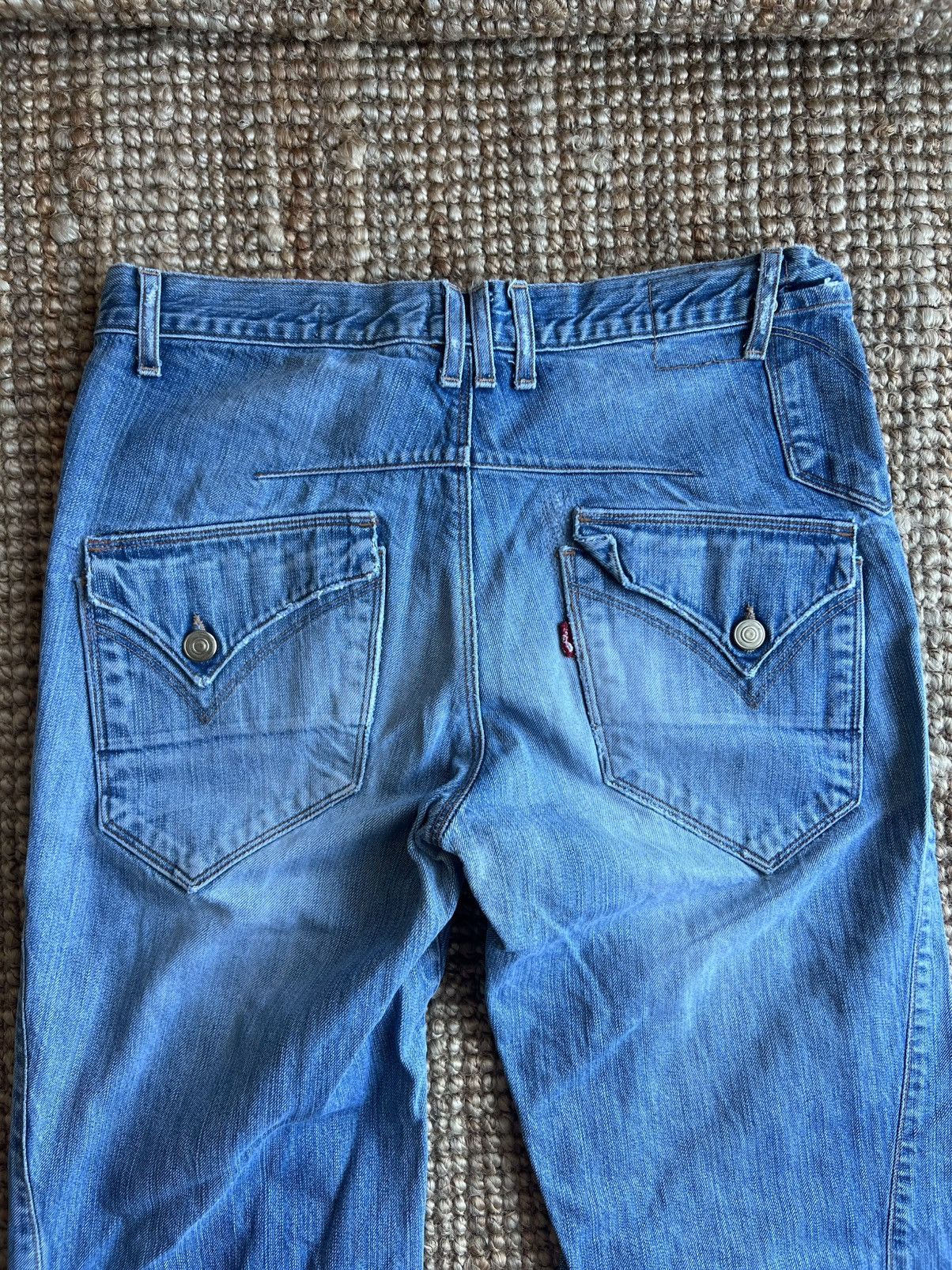 Levi's Levis Engineered Jeans Rare Pocket Design sz 31 Actual 31x34 Size US 31 - 1 Thumbnail