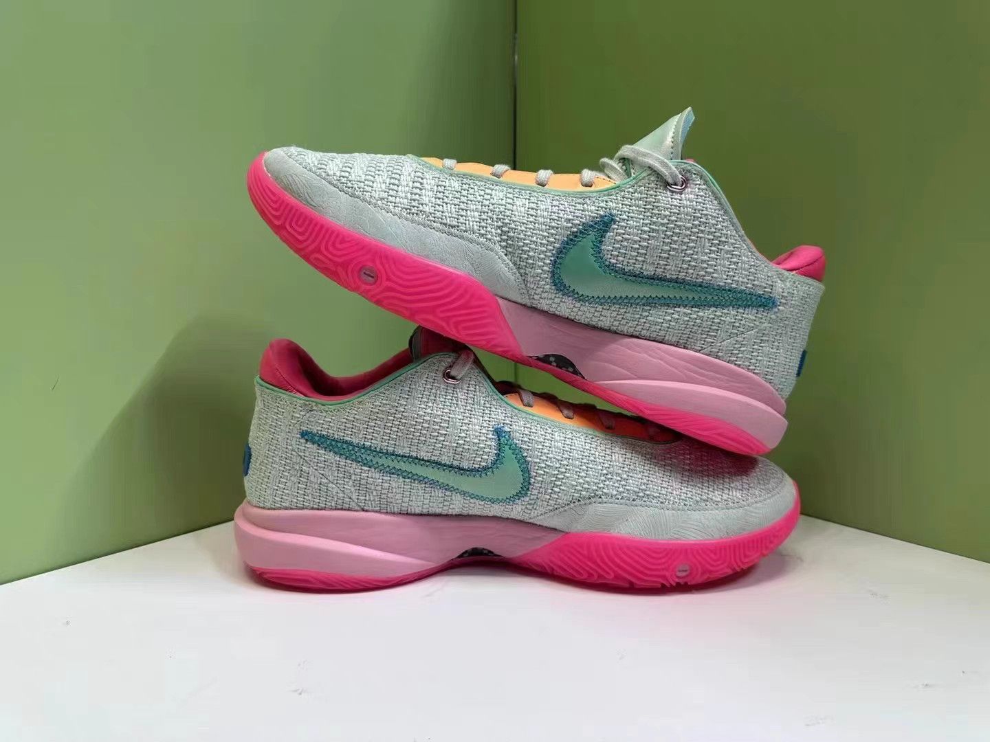 Nike Nike LeBron 20 Pink Mint Green K15 Size US 13 / EU 46 - 5 Thumbnail