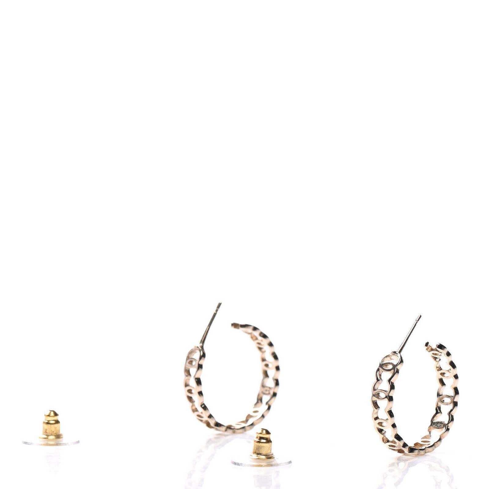 Chanel Chanel Gold Metal Interlocking Drop Statement Hoop Earrings Size ONE SIZE - 7 Thumbnail