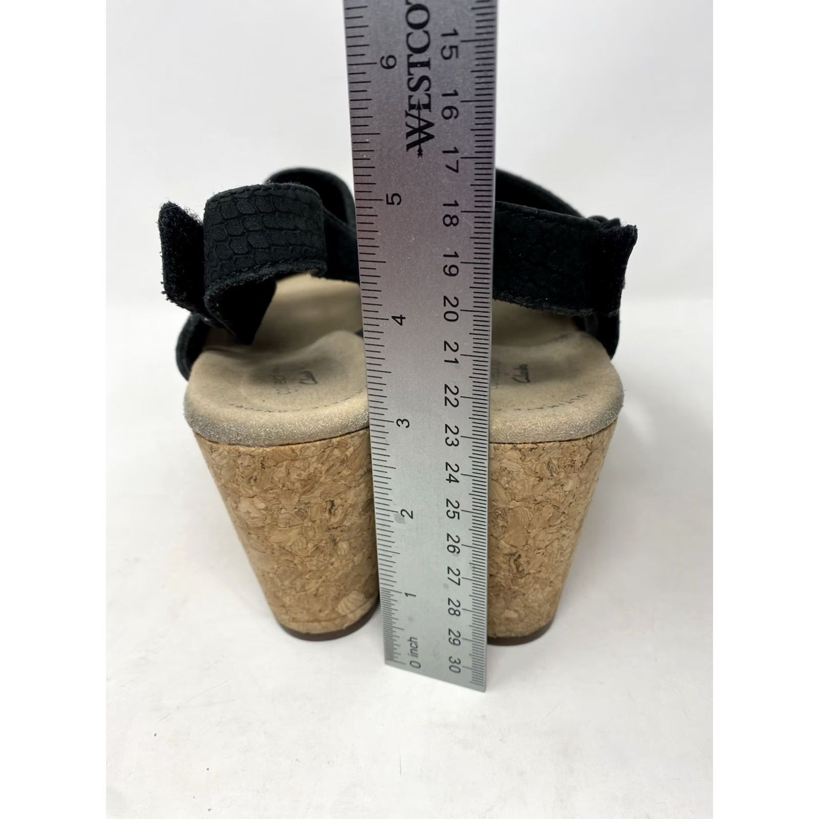 Clarks Clarks Wedge Sandals Sandal Women Black Leather Upper Hook & Loop Adjustable Strap Cushioned Comfort 9.5W Modern Clarks Collection Sandal Size 9.5US Size US 10 / IT 40 - 4 Thumbnail