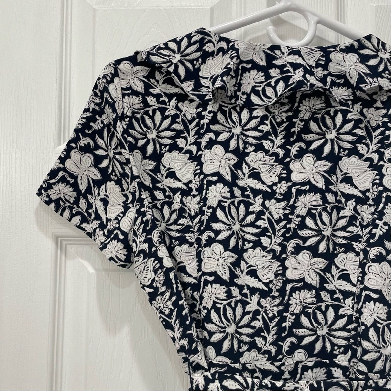 Loft Ann Taylor LOFT Floral Wrap Dress with Ruffle V Neck XS Size XS / US 0-2 / IT 36-38 - 8 Thumbnail