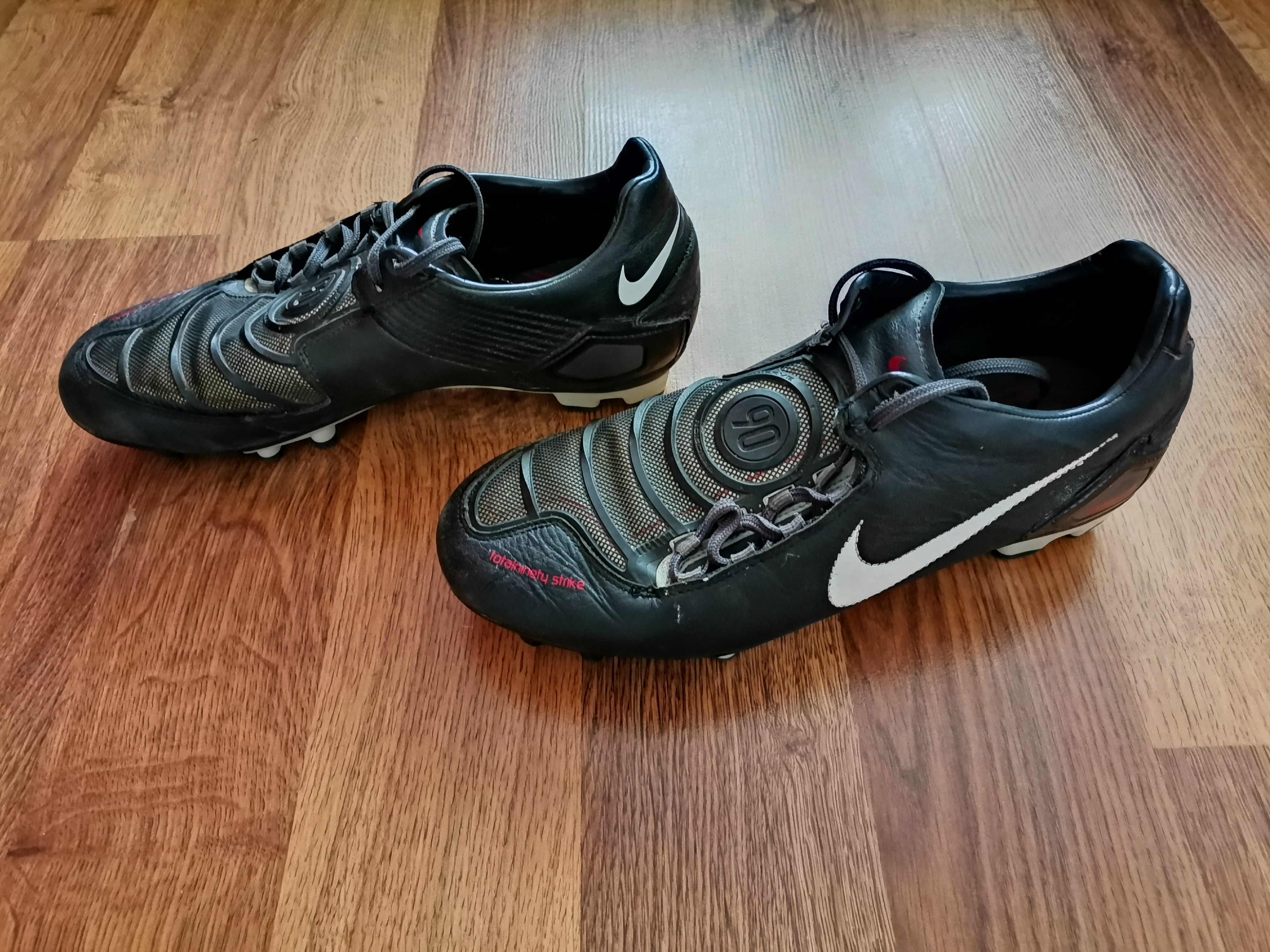 Nike Vintage 2007 Nike Total 90 Football Shoes Size US 8 / EU 41 - 1 Thumbnail