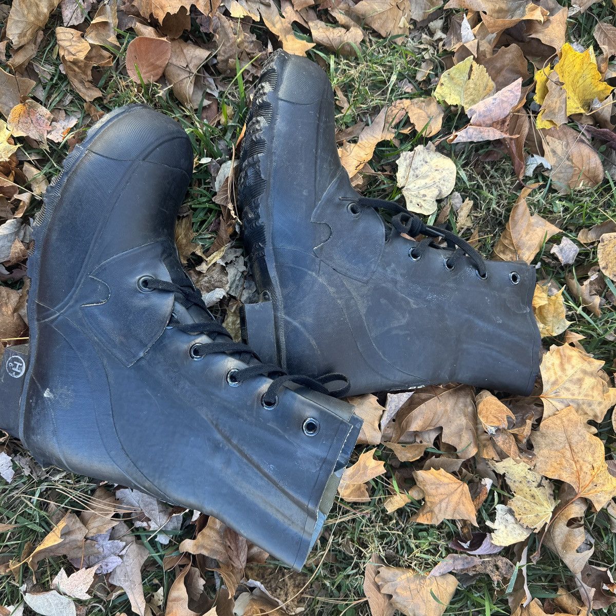 Vintage Vintage Military Bunny/Mickey Boots size 9N Size US 9 / EU 42 - 3 Thumbnail