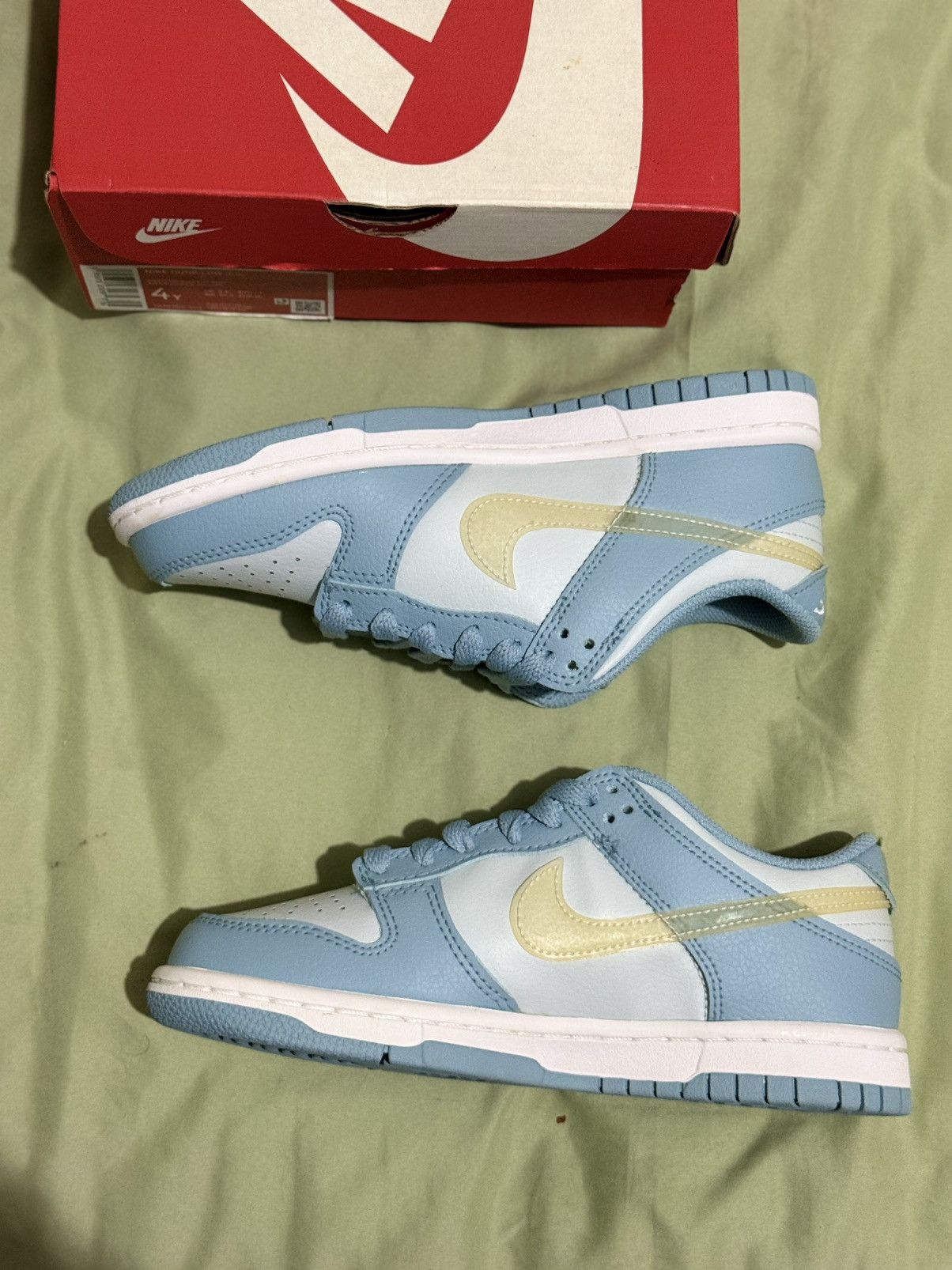 Nike Nike Dunk Low (GS) Aura Blue White Size US 5 / IT 35 - 2 Thumbnail